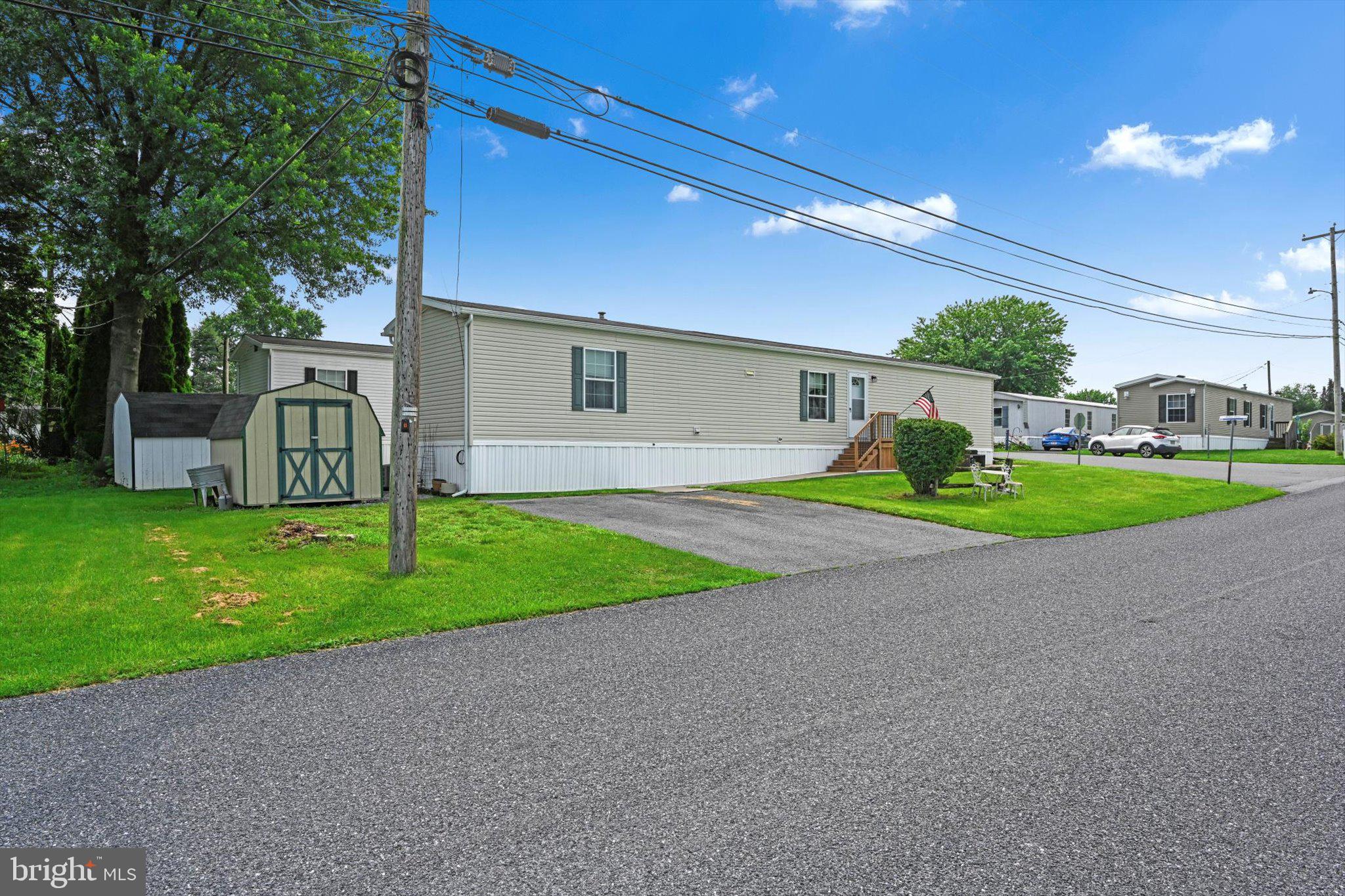 90 WILLOW DRIVE