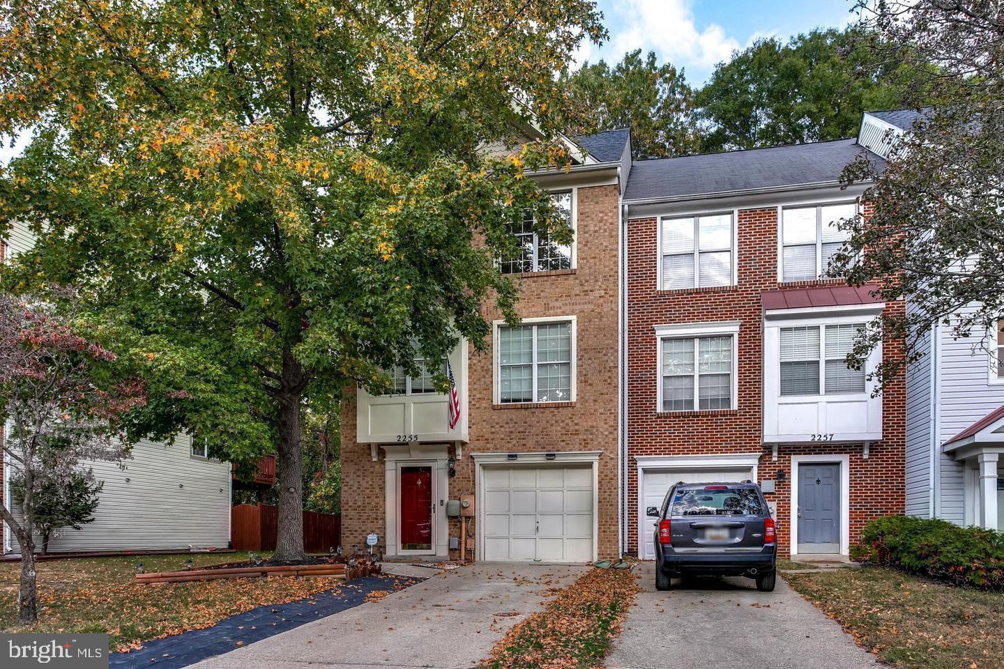 SEVEN OAKS - Residential Lease