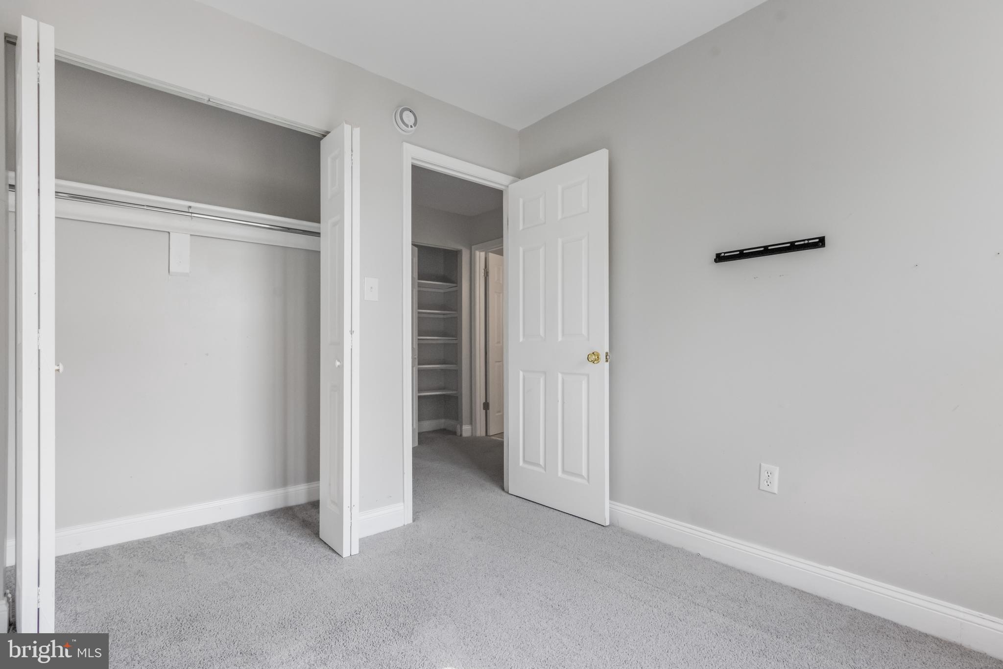 COLONY SQUARE - Residential