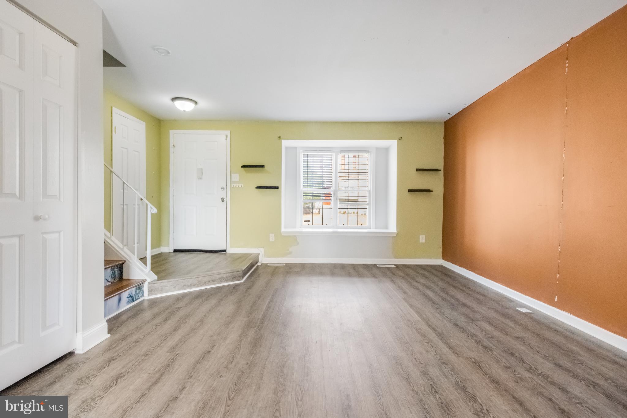 COLONY SQUARE - Residential