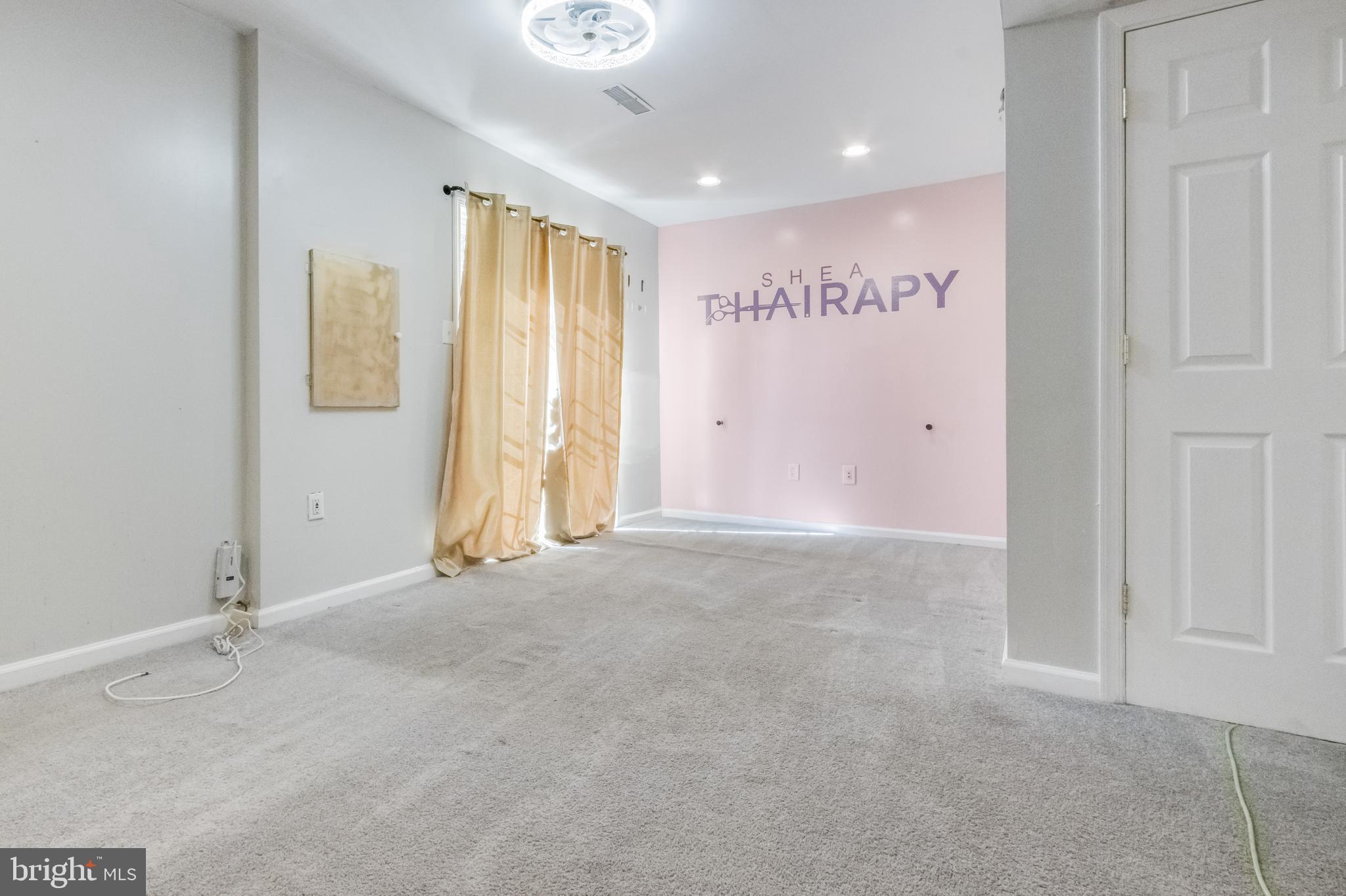 COLONY SQUARE - Residential