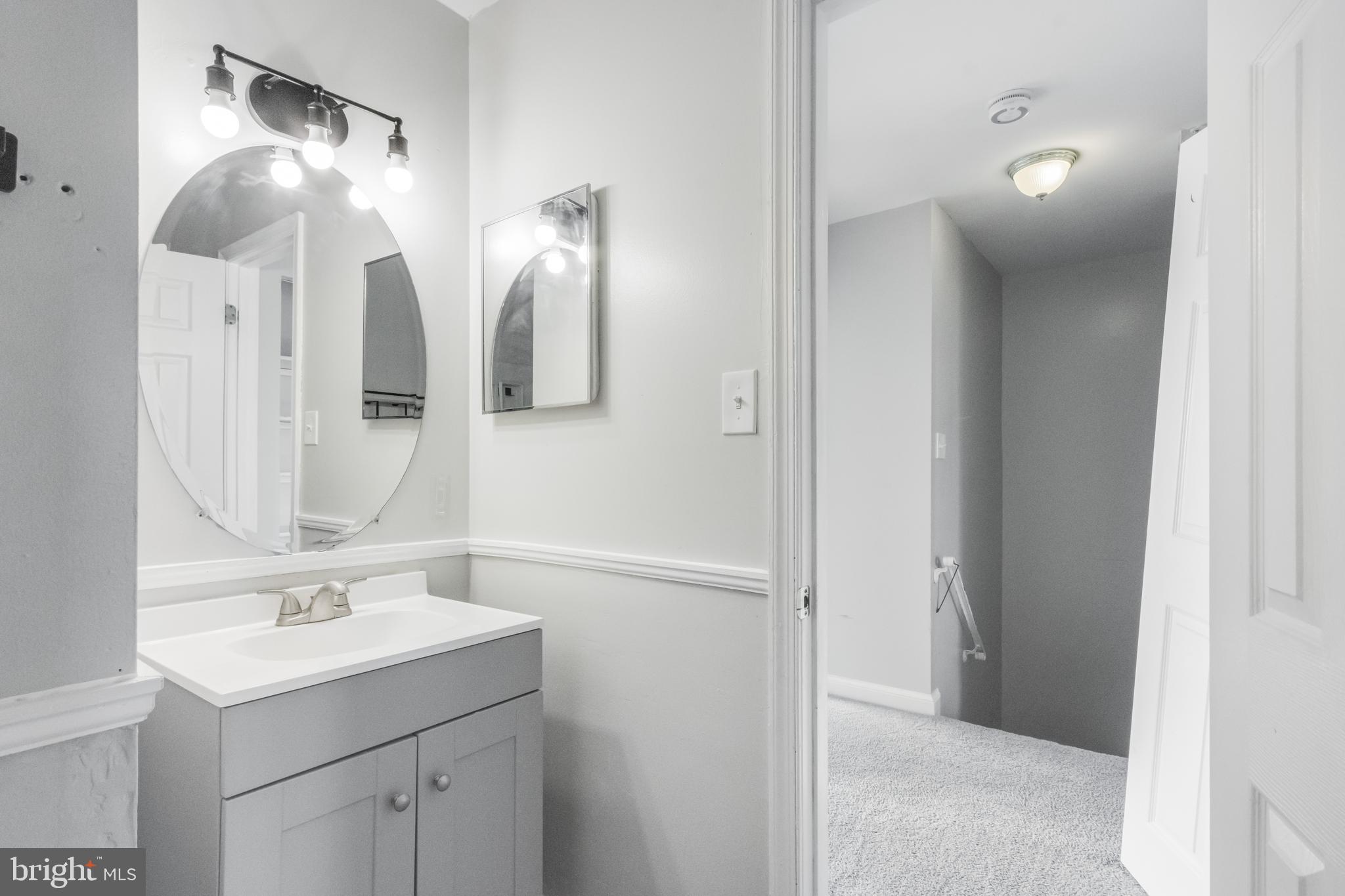 COLONY SQUARE - Residential