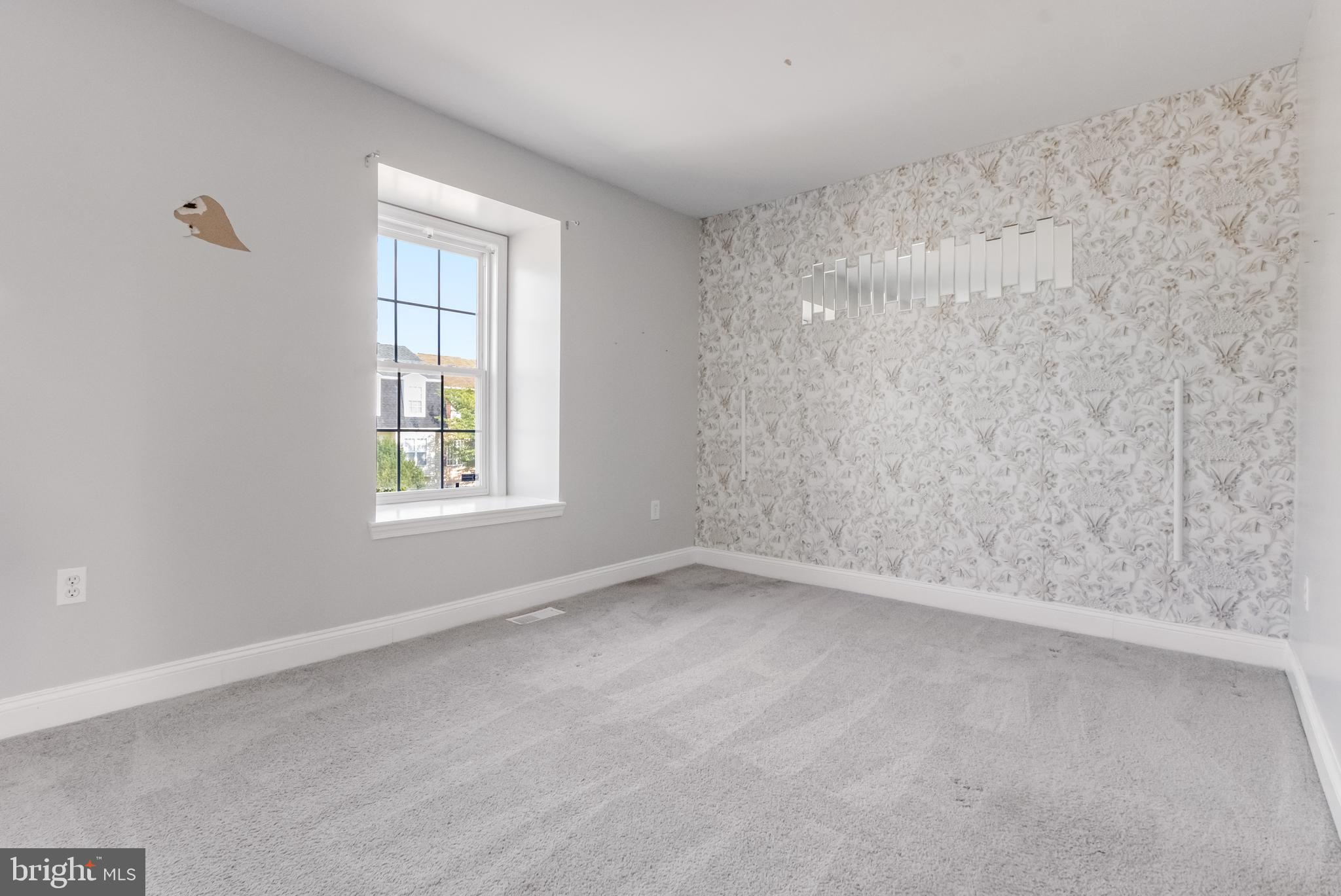 COLONY SQUARE - Residential