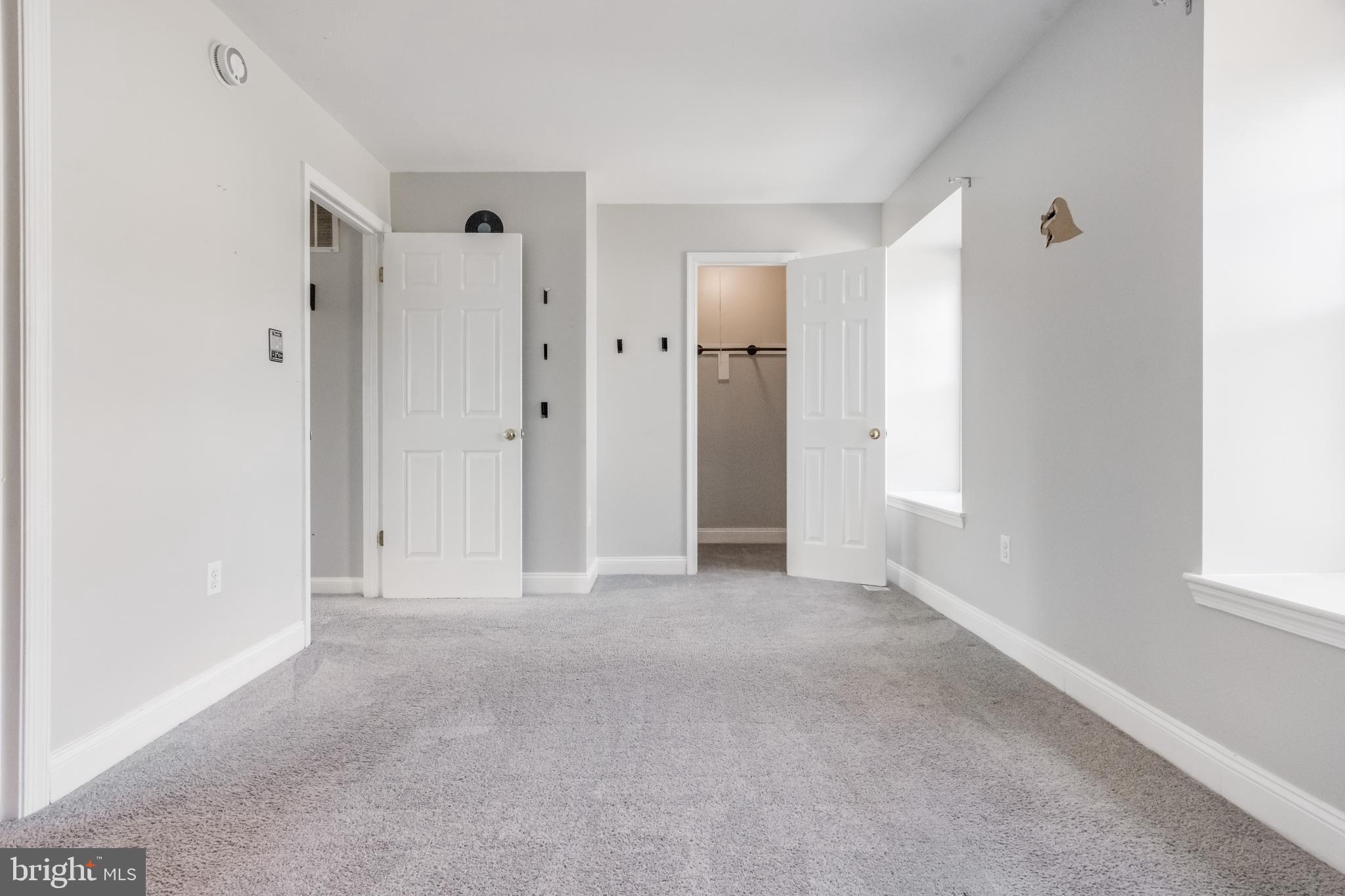 COLONY SQUARE - Residential