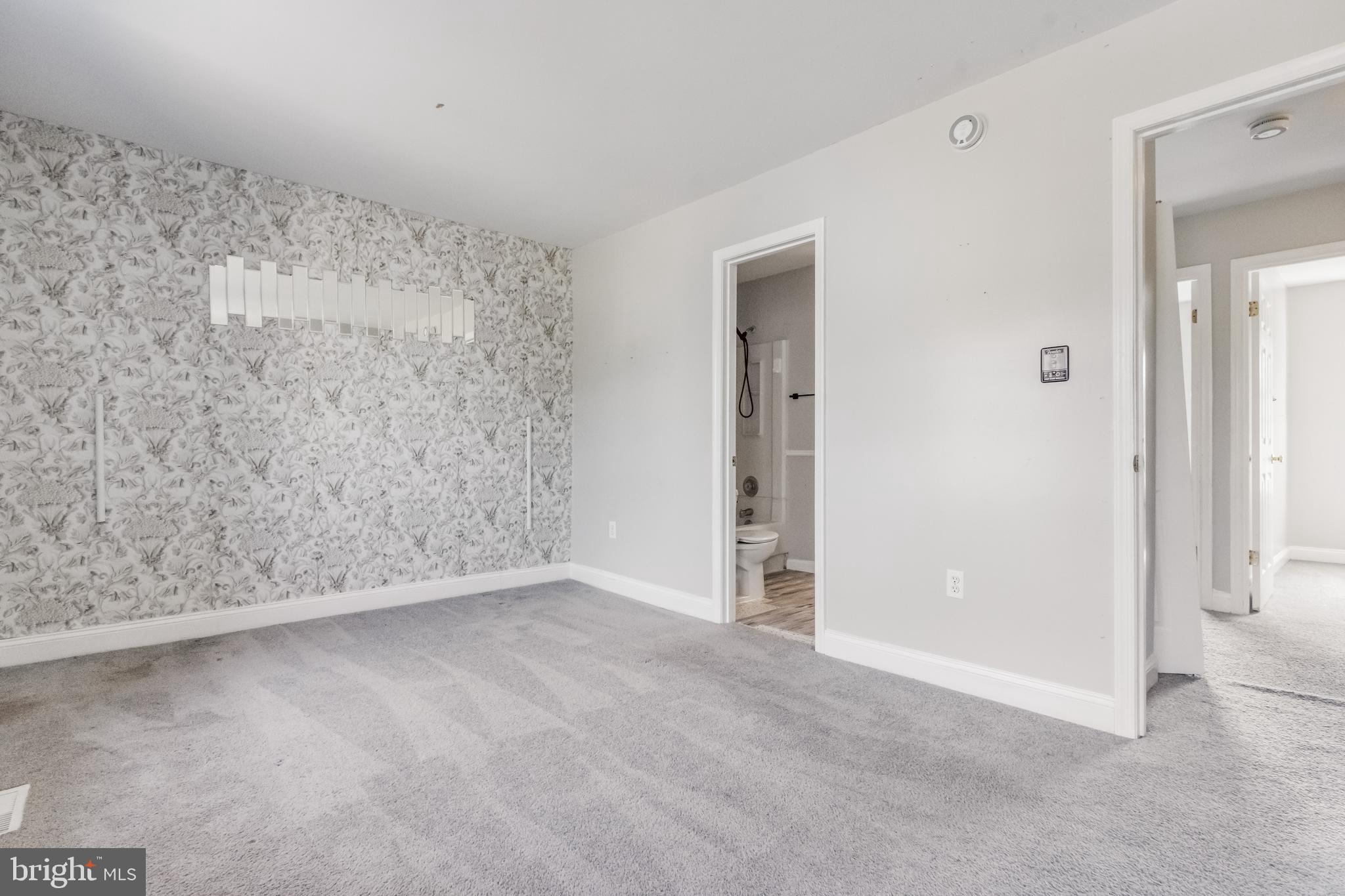 COLONY SQUARE - Residential