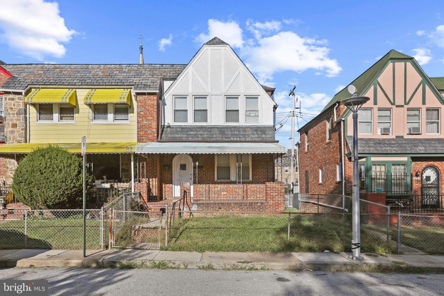 Just Minutes from Loyola University this home boasts plenty of living space! Featuring hardwood floors, newly renovated kitchen, ample bedroom space and a parking pad in rear. This is one you won't want to miss, schedule your tour today!