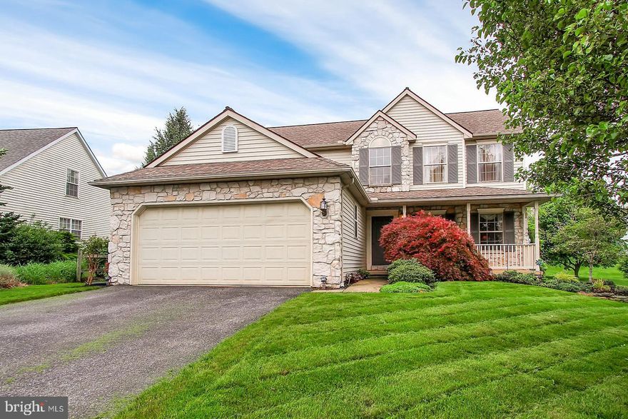 You owe it to yourself to see this beautiful move-in ready single family home in desirable Blossom Hill.  This former builder's model features upgraded landscaping, trim package, exterior lighting and so much more. Tons of storage space, workbench in garage, all appliances included, new 5-year old HVAC and waterproofing system! From the lovely 2-story wood floored foyer to the Master Bedroom with cathedral ceilings, attached full bath, double bowl vanity and soaking tub, this home has it all. Kitchen with recessed lighting, island and breakfast bar opens gracefully into the Family Room with marble-surround gas fireplace.  Walk out to the patio with tree-lined hedgerow for extra privacy. This home truly is a MUST-SEE!