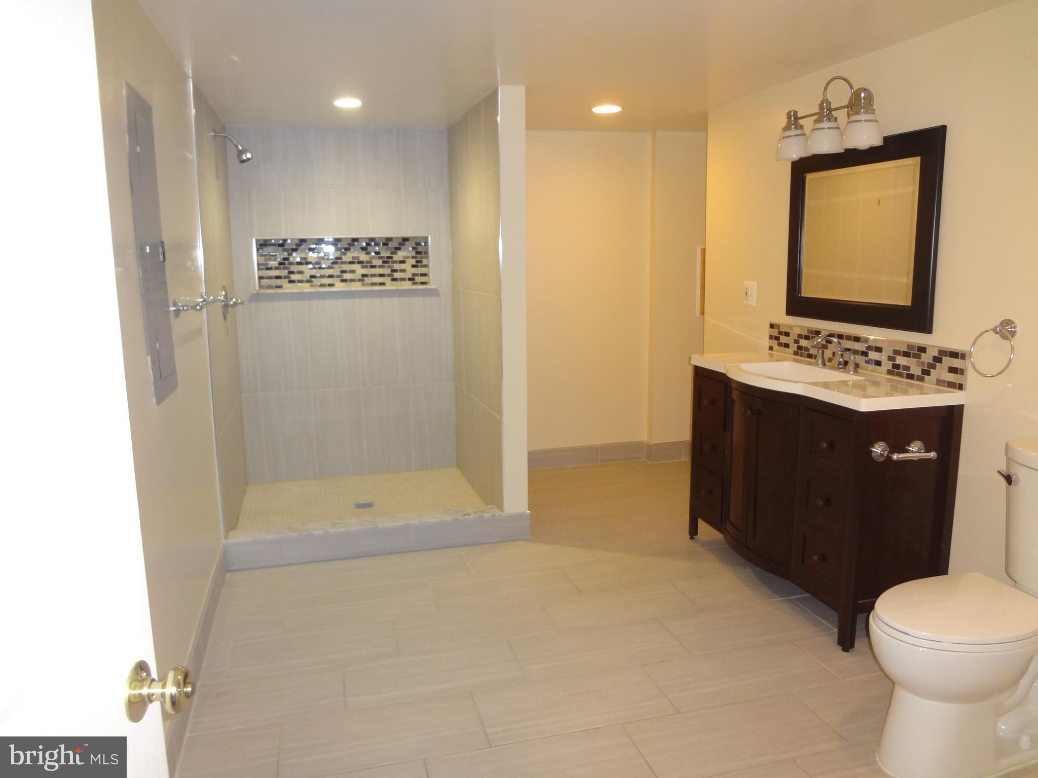 CROSSPOINTE - Residential Lease