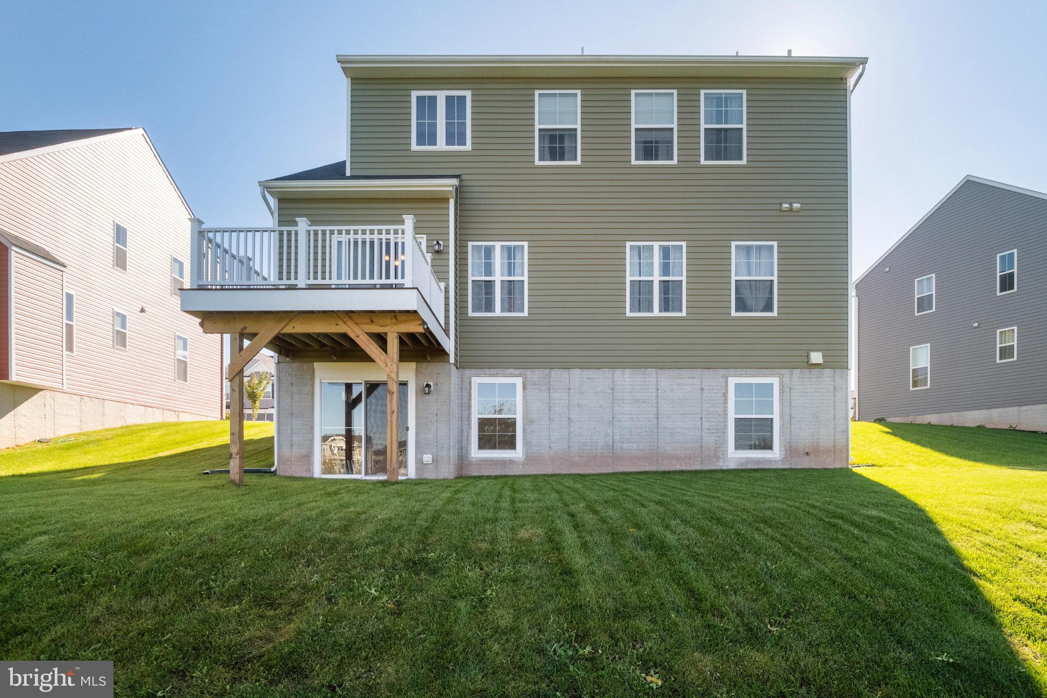 MEADE'S CROSSING - Residential