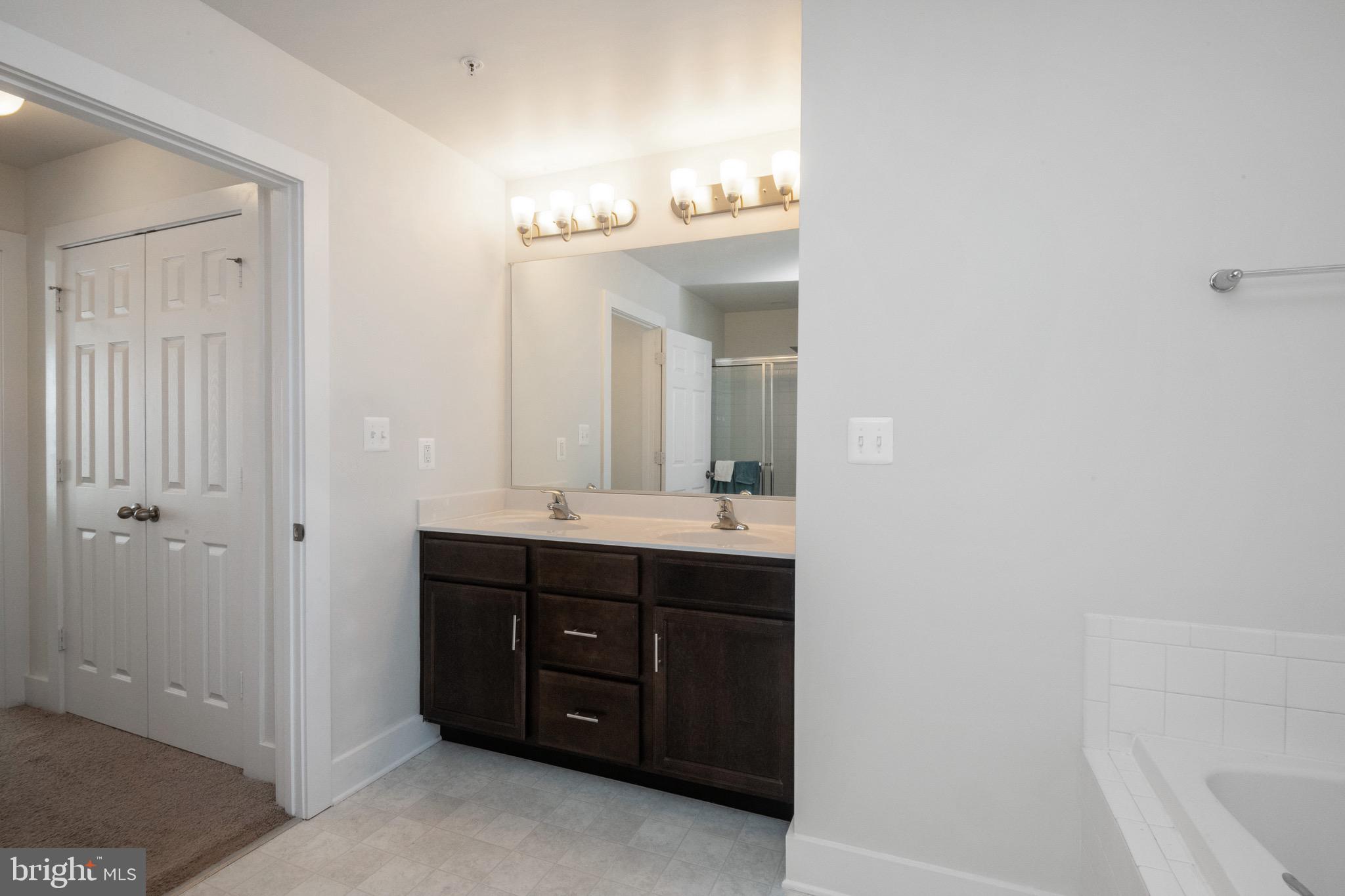 MEADE'S CROSSING - Residential