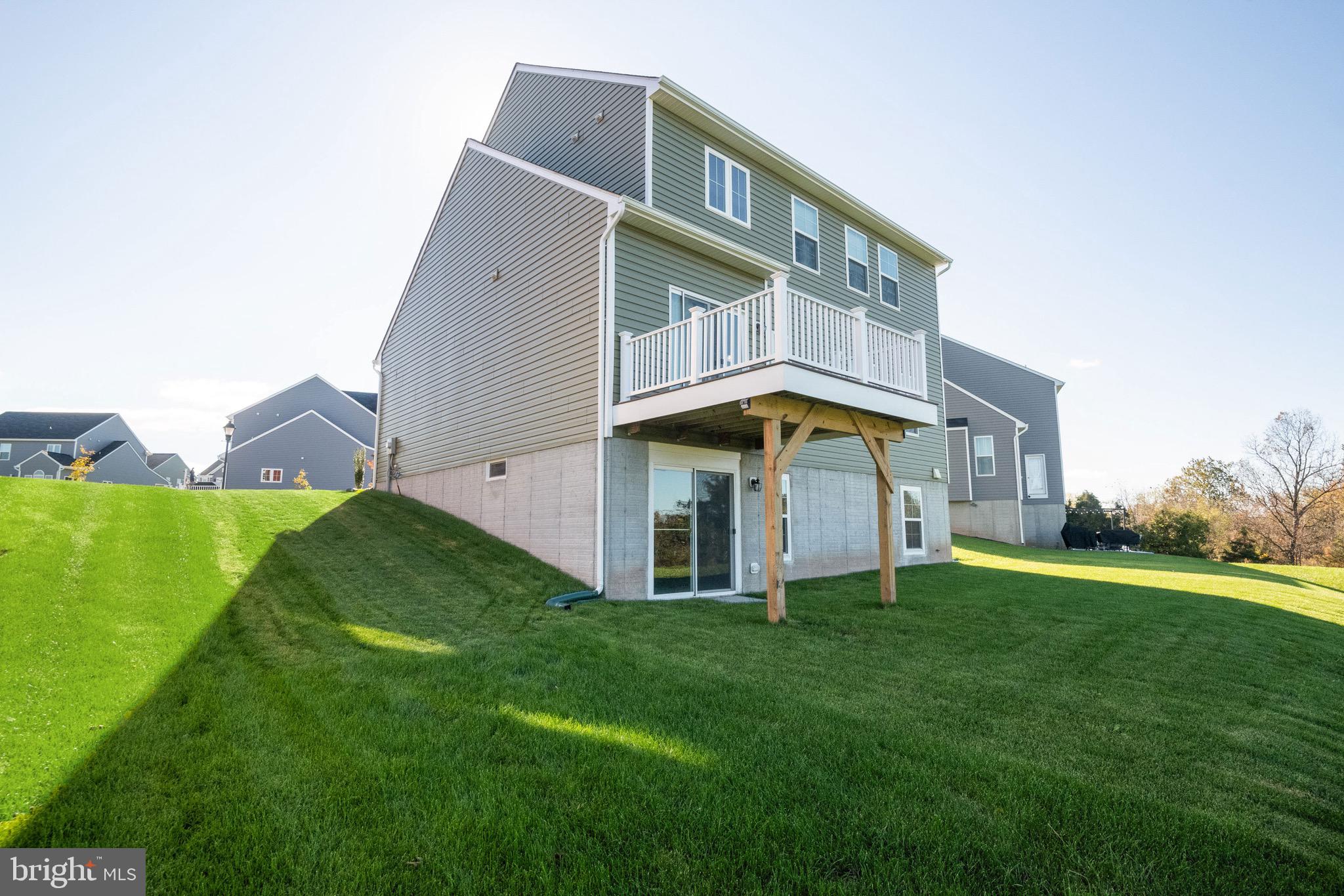 MEADE'S CROSSING - Residential