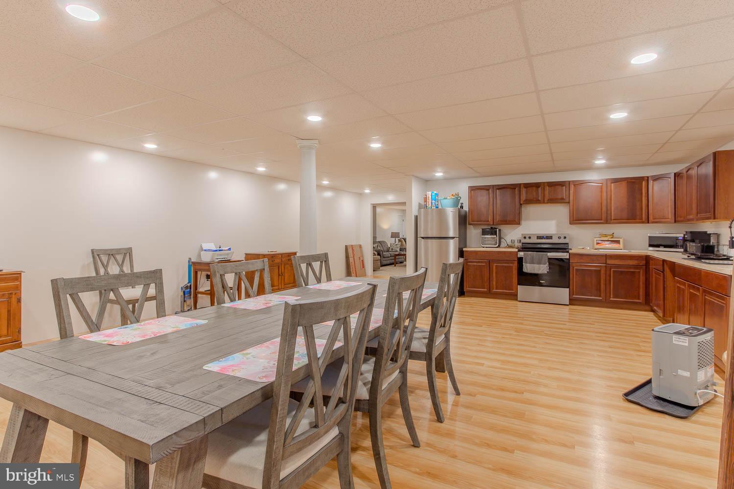 HIDDEN LAKES ESTATES - Residential