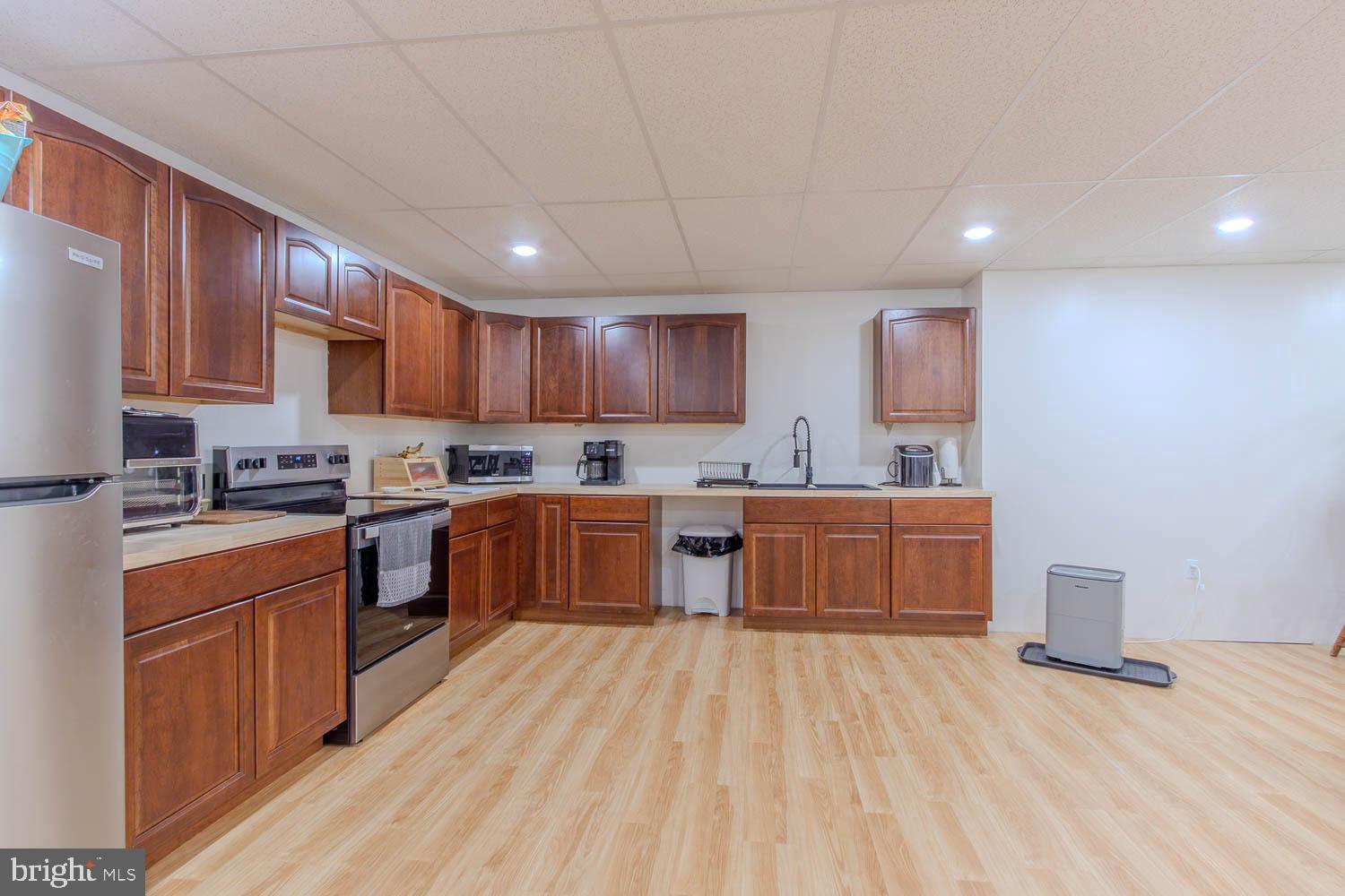 HIDDEN LAKES ESTATES - Residential