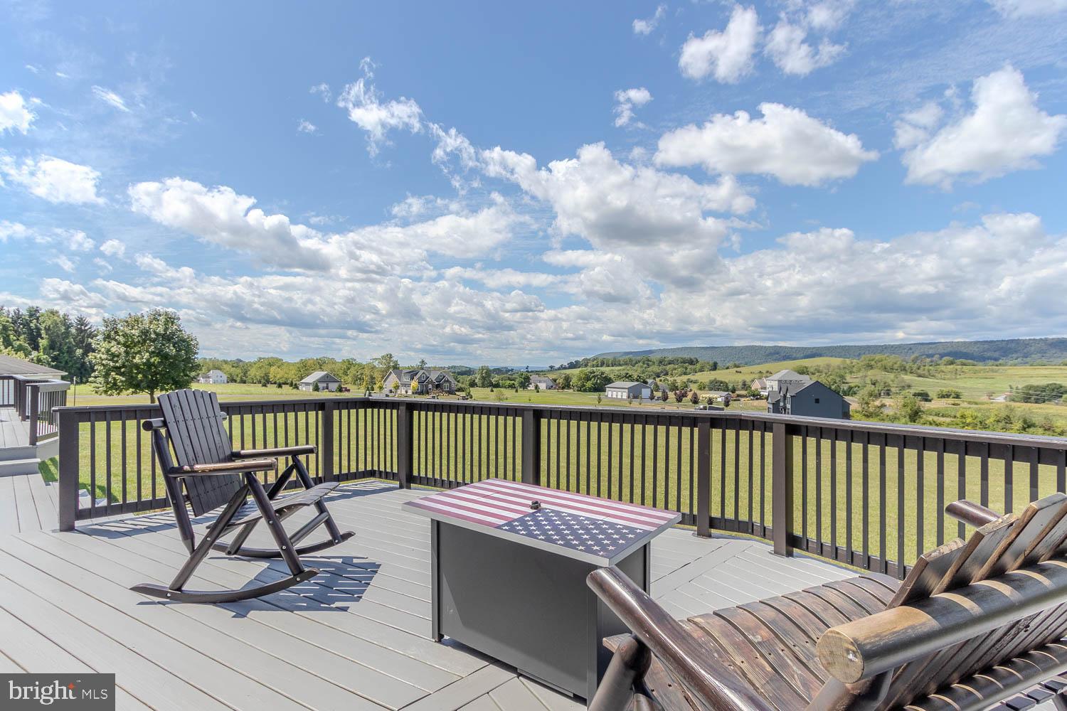 HIDDEN LAKES ESTATES - Residential