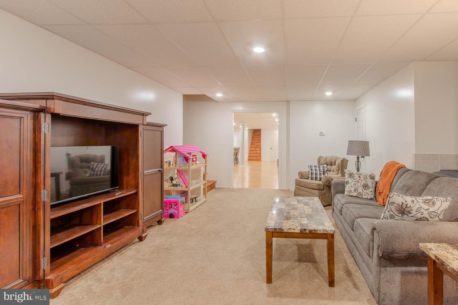 HIDDEN LAKES ESTATES - Residential