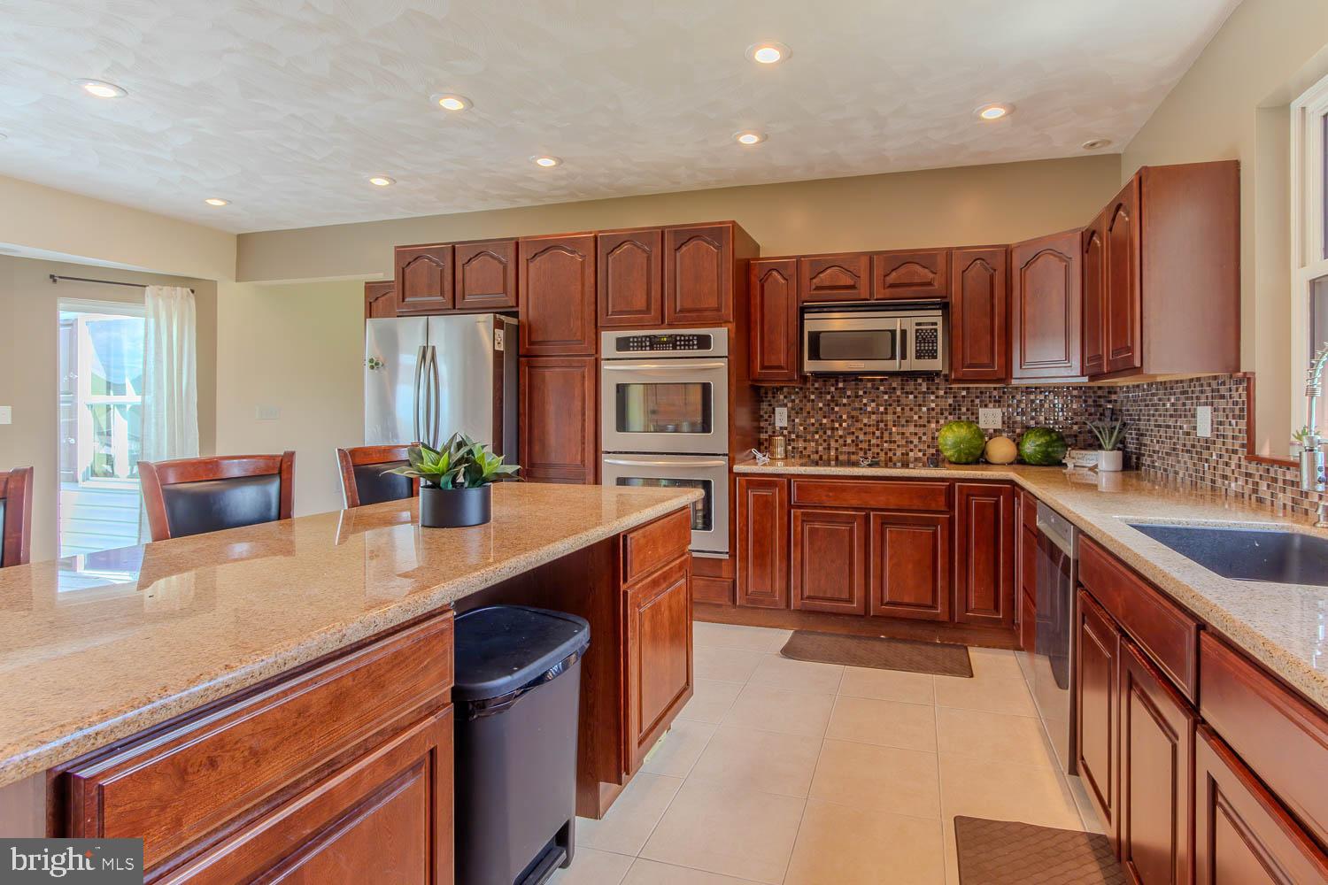 HIDDEN LAKES ESTATES - Residential