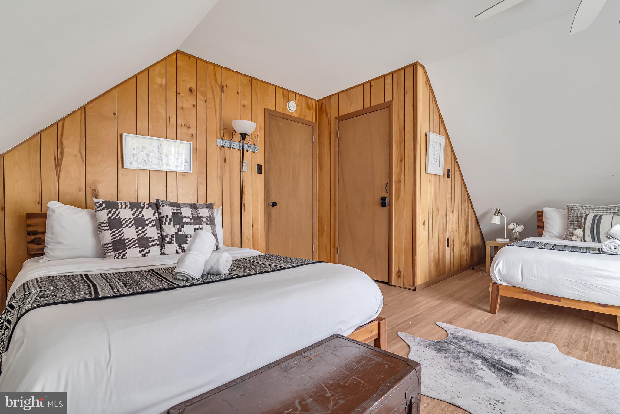 TOWAMENSING TRAILS - Residential