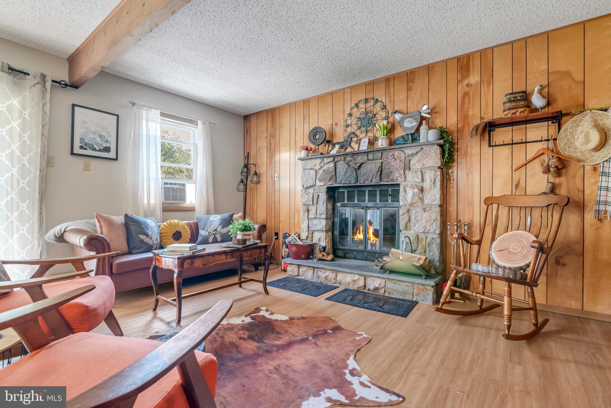 TOWAMENSING TRAILS - Residential