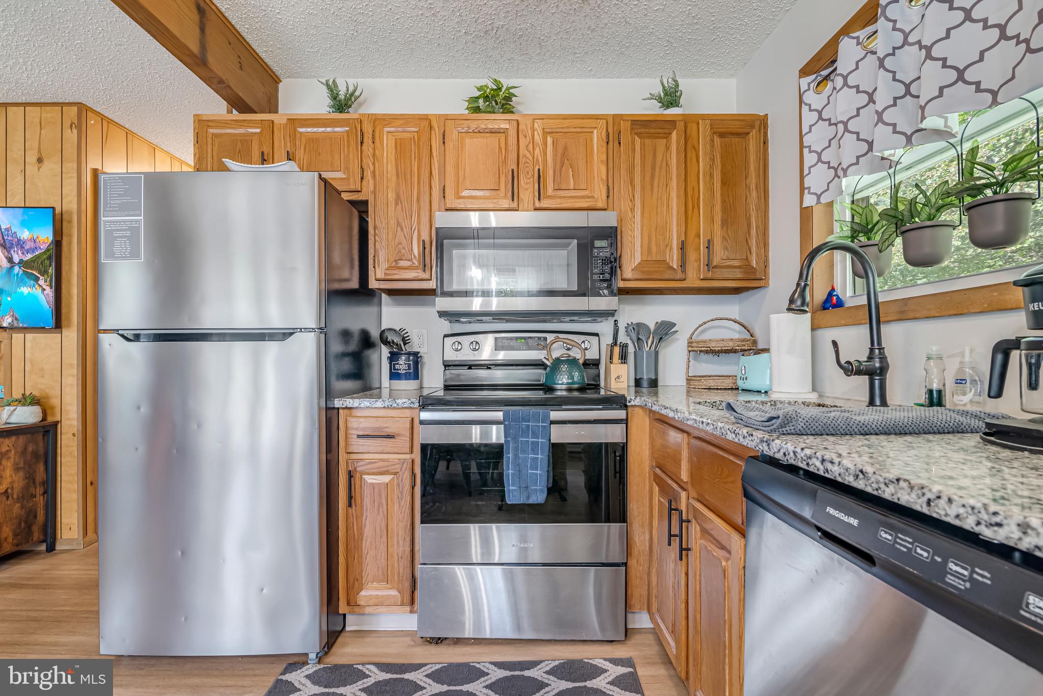 TOWAMENSING TRAILS - Residential