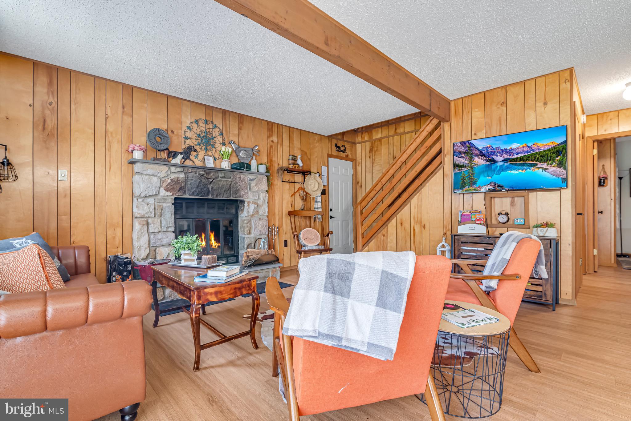 TOWAMENSING TRAILS - Residential