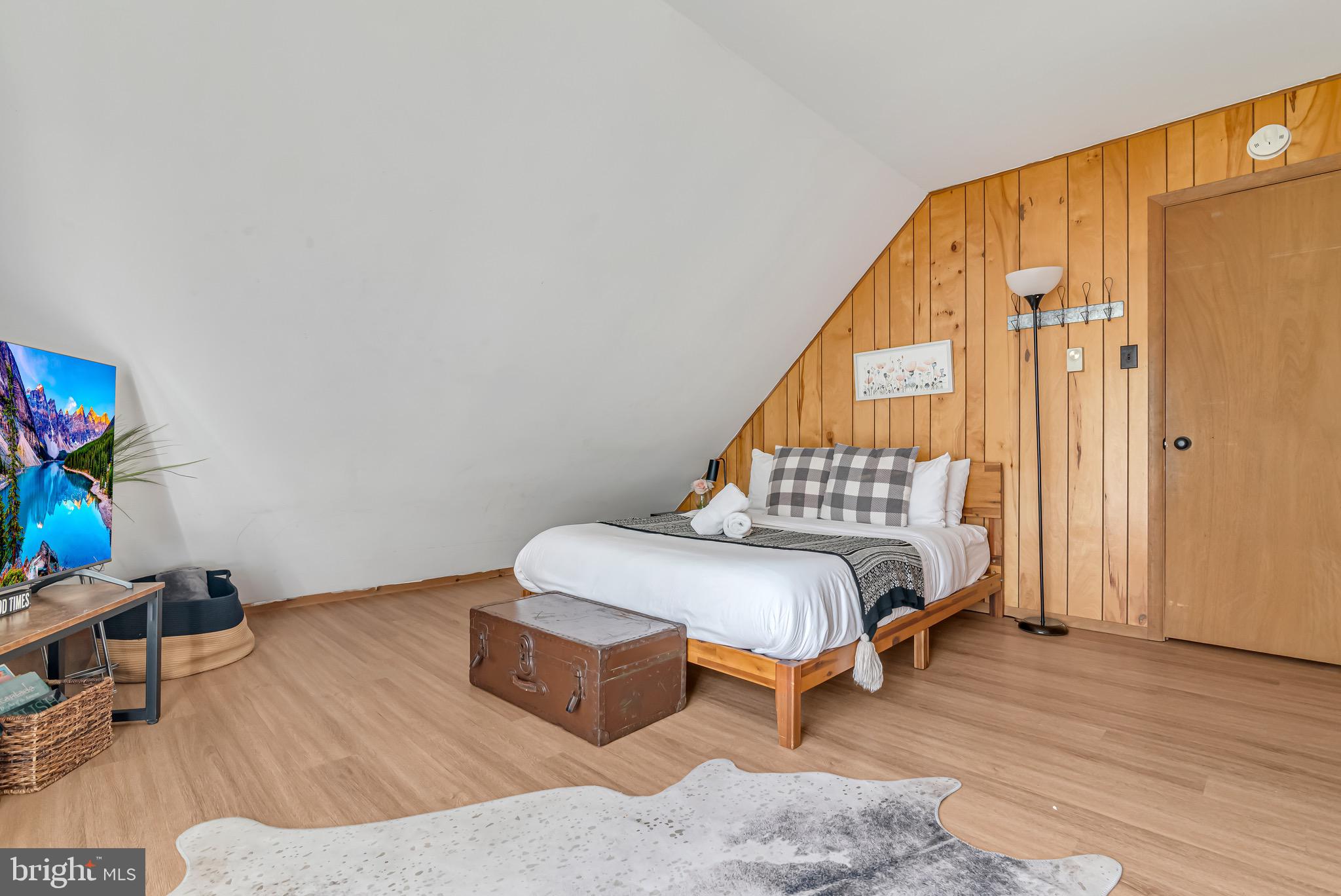 TOWAMENSING TRAILS - Residential