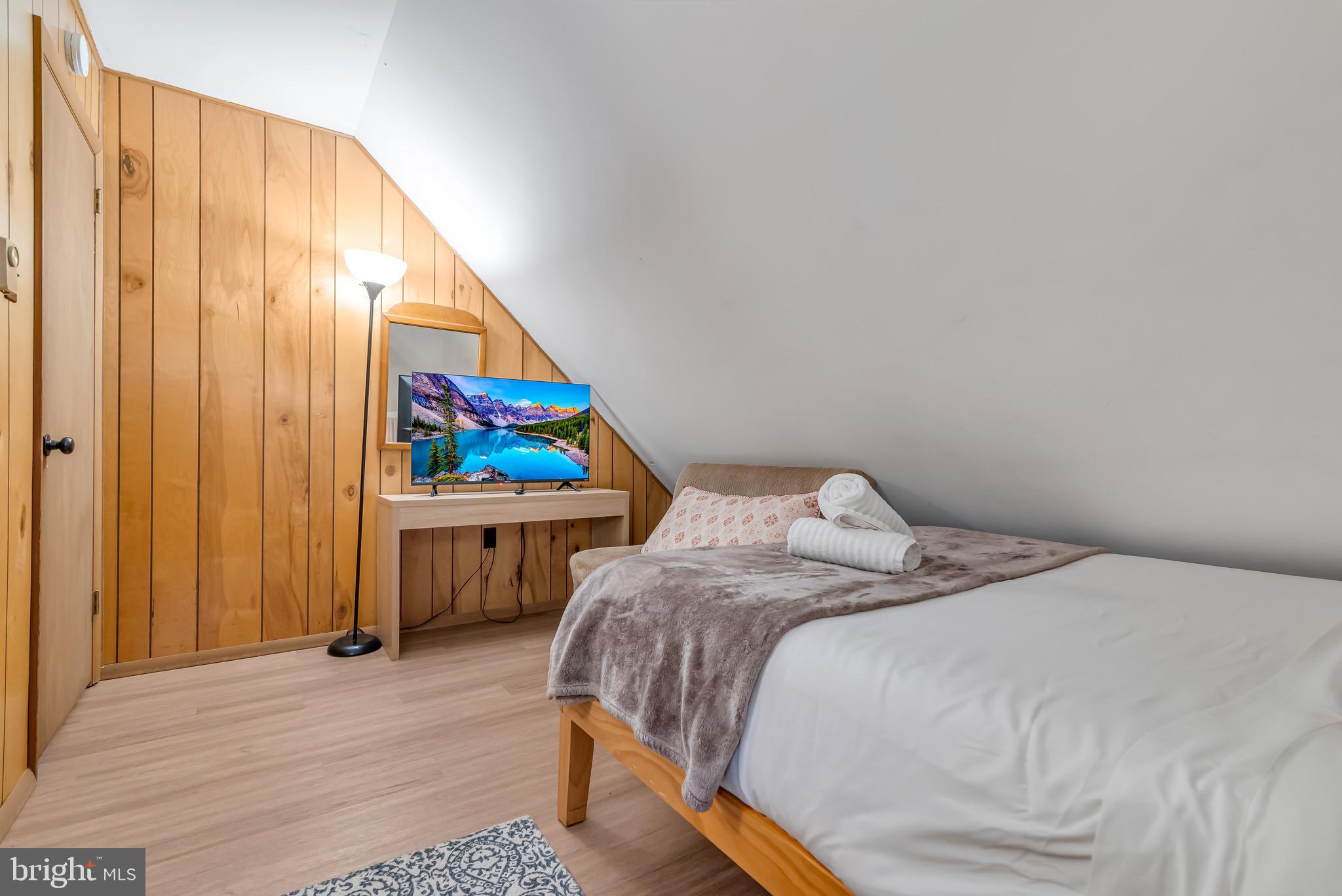 TOWAMENSING TRAILS - Residential