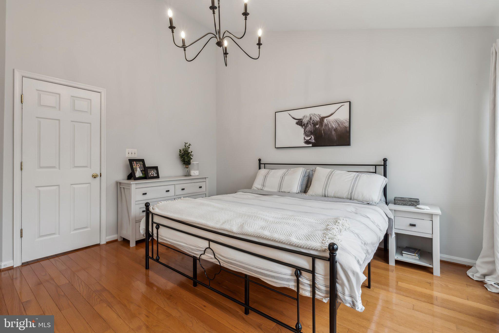 ASHBURN VILLAGE - Residential