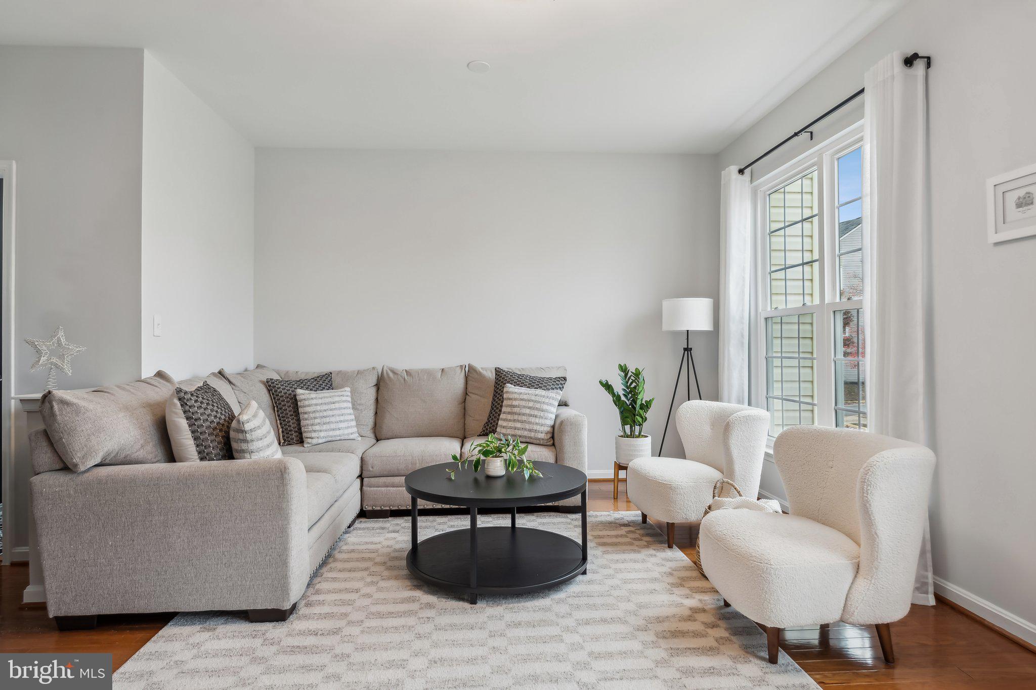 ASHBURN VILLAGE - Residential