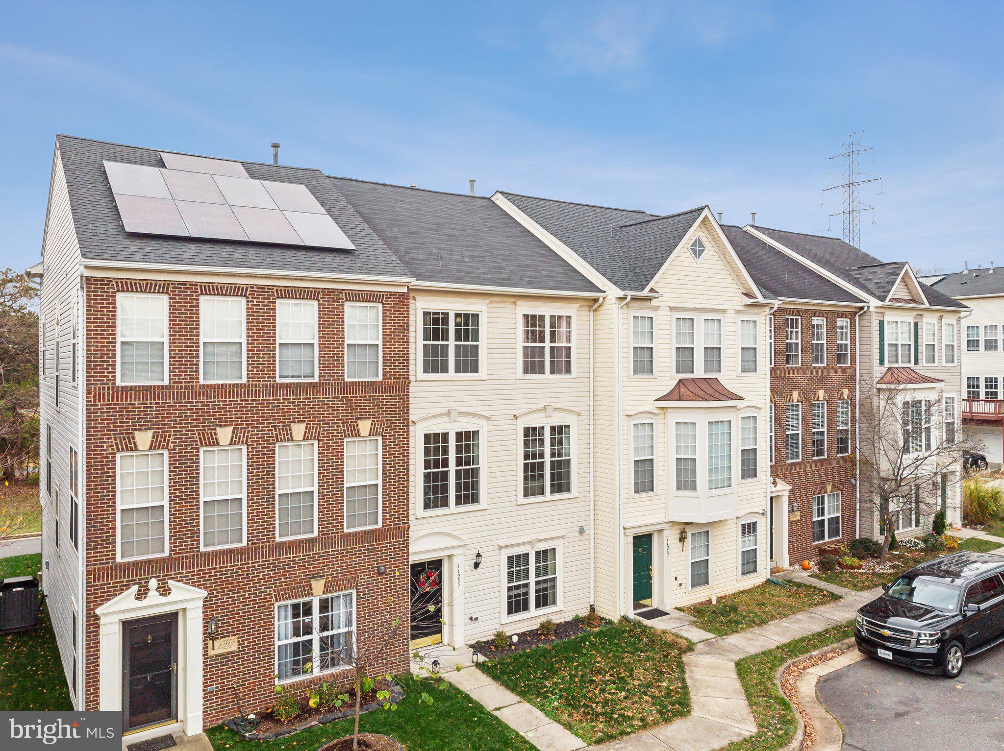 ASHBURN VILLAGE - Residential