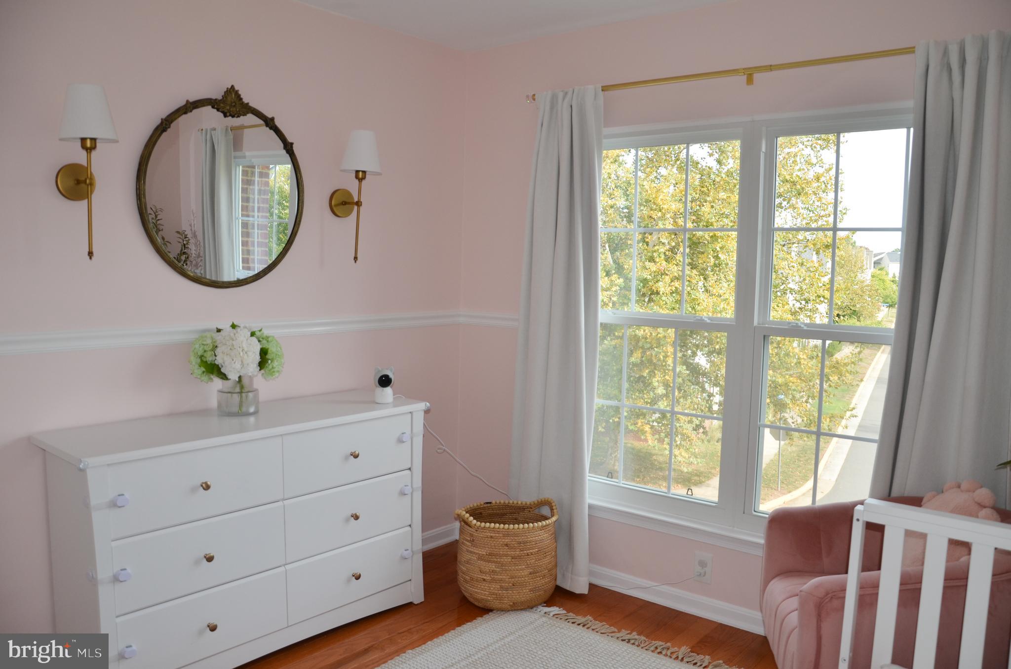 ASHBURN VILLAGE - Residential