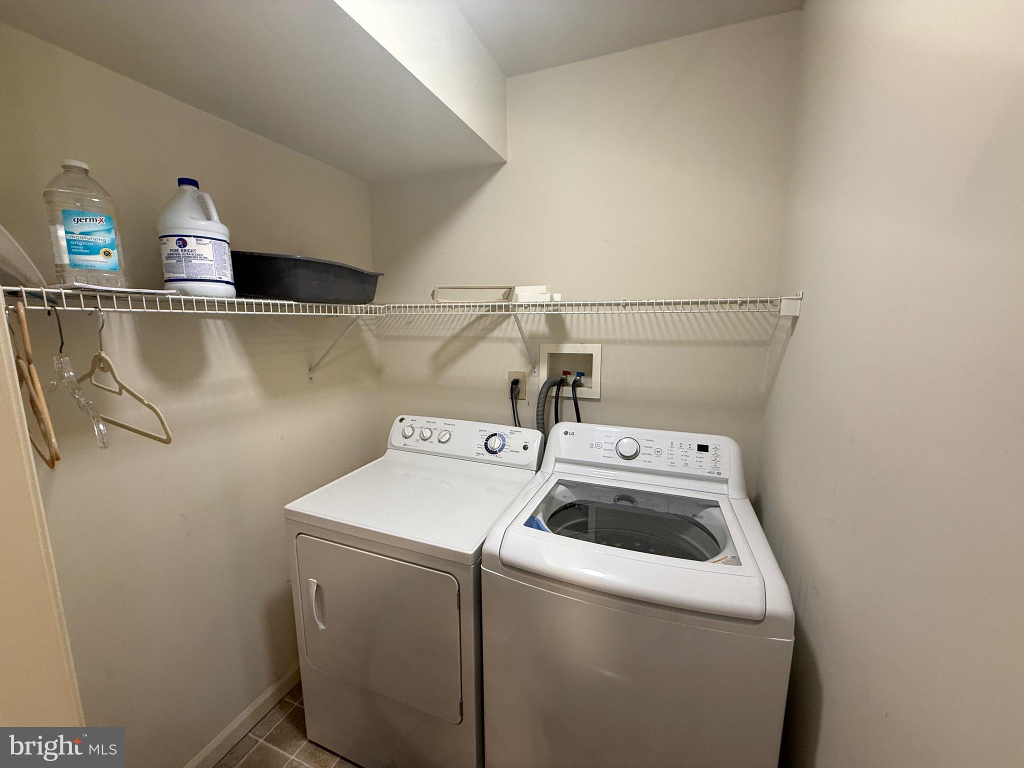 GLENN ROSE - Residential Lease