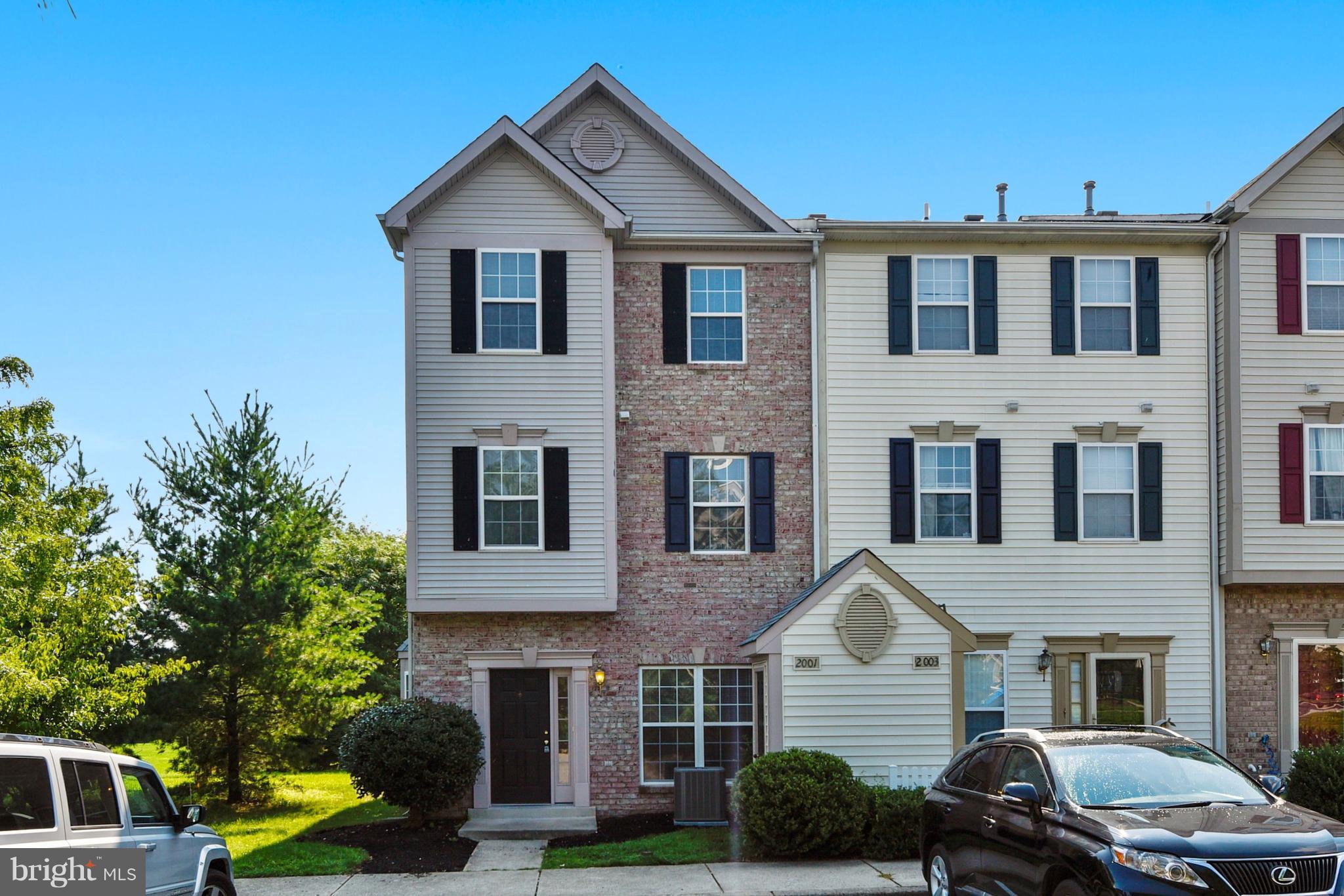 SEVEN OAKS - Residential