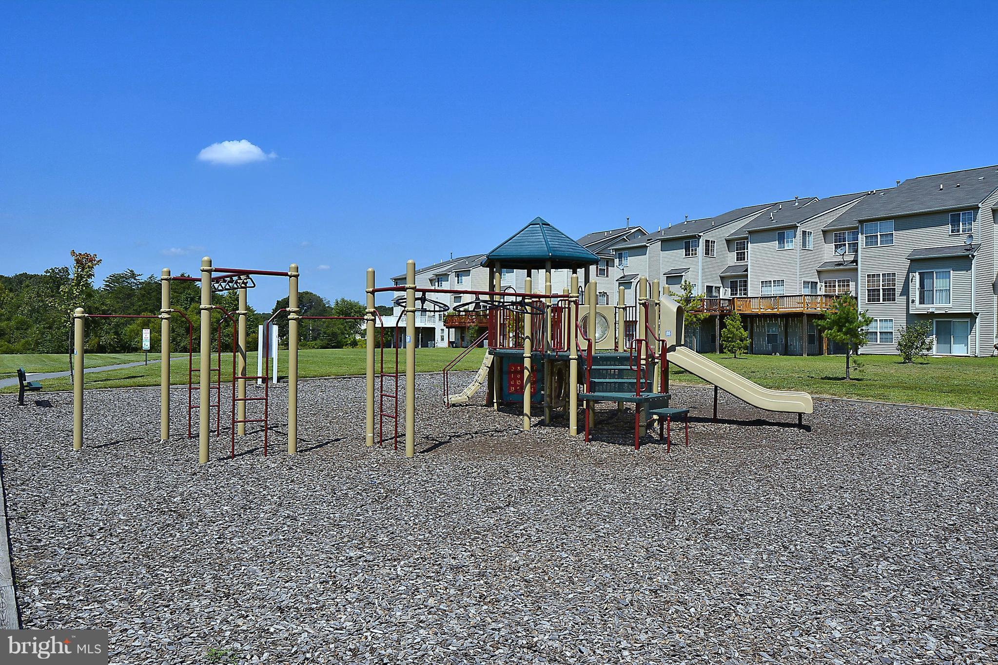 SEVEN OAKS - Residential