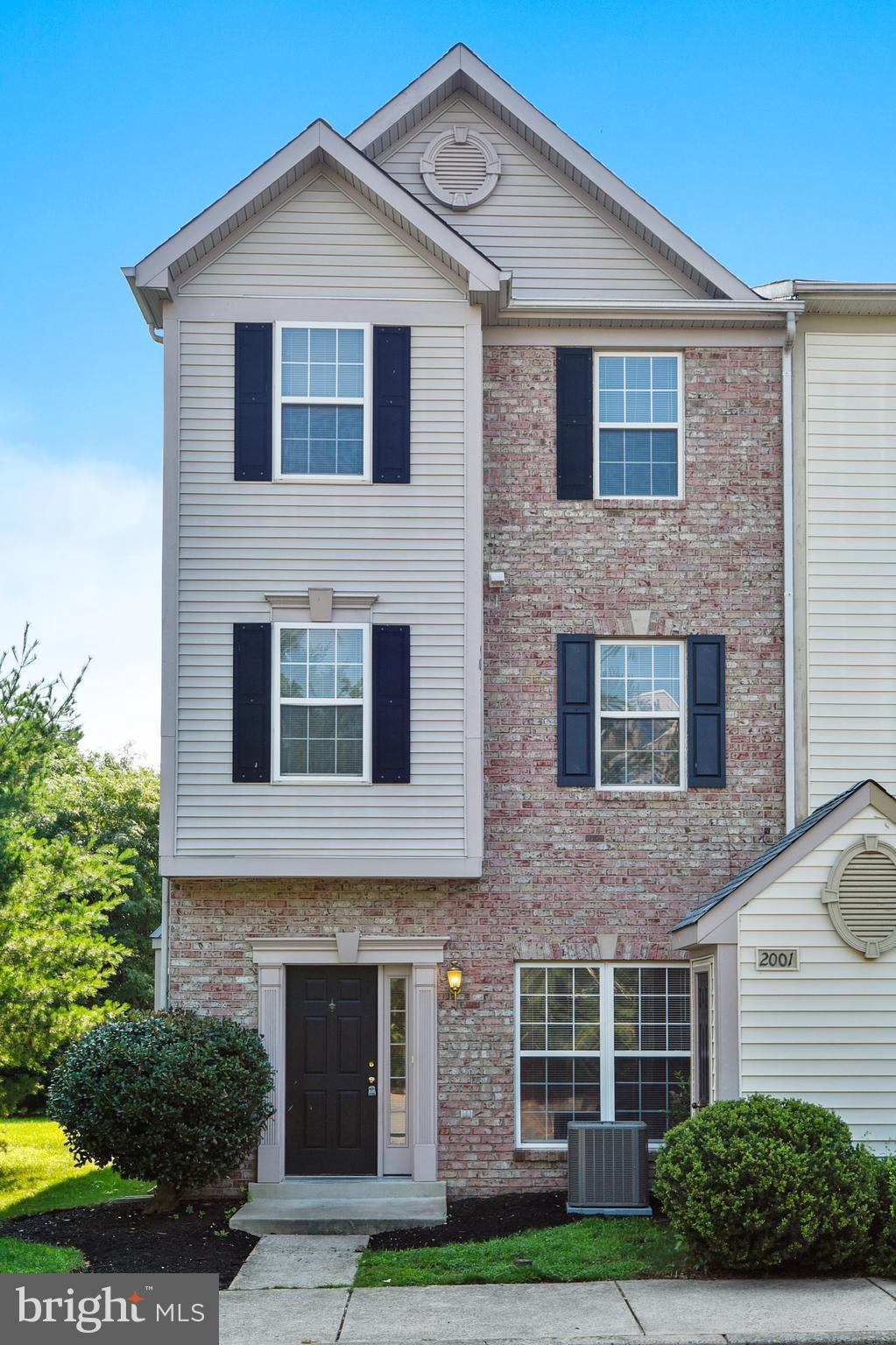 SEVEN OAKS - Residential