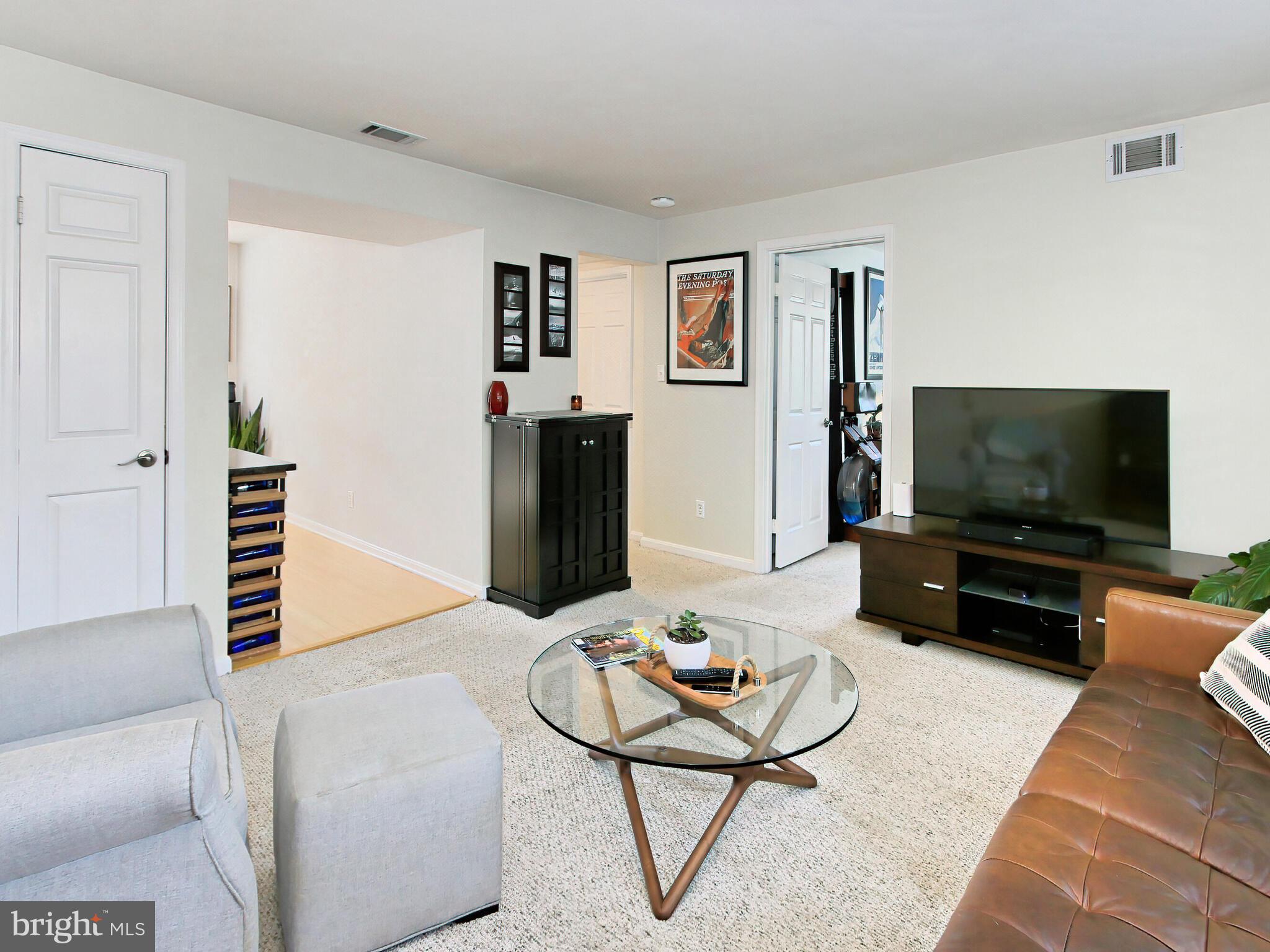 HARBOR TERRACE - Residential Lease