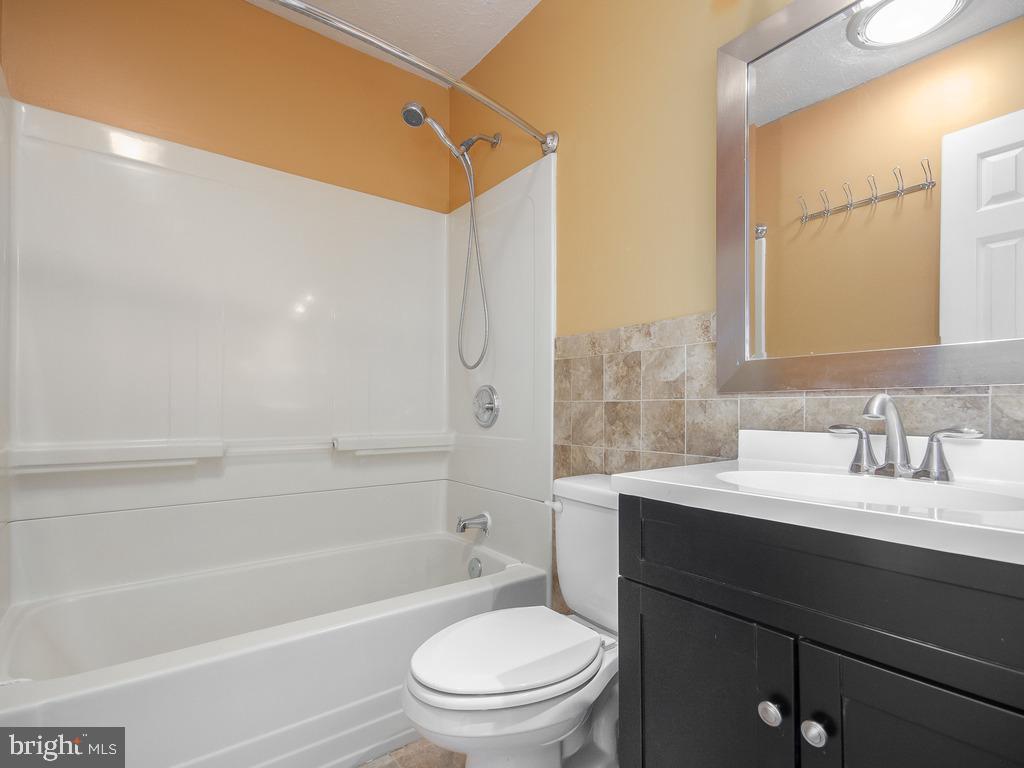 SILVER LEAF ESTATES - Residential Lease