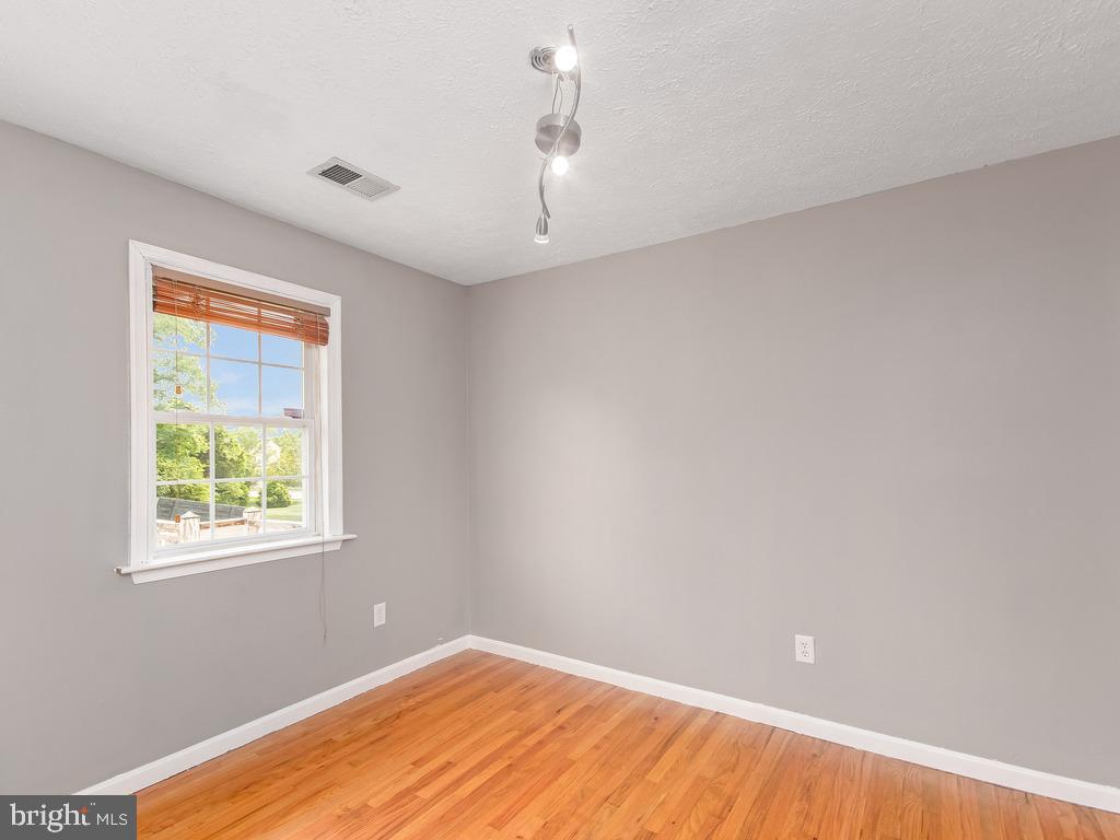 SILVER LEAF ESTATES - Residential Lease