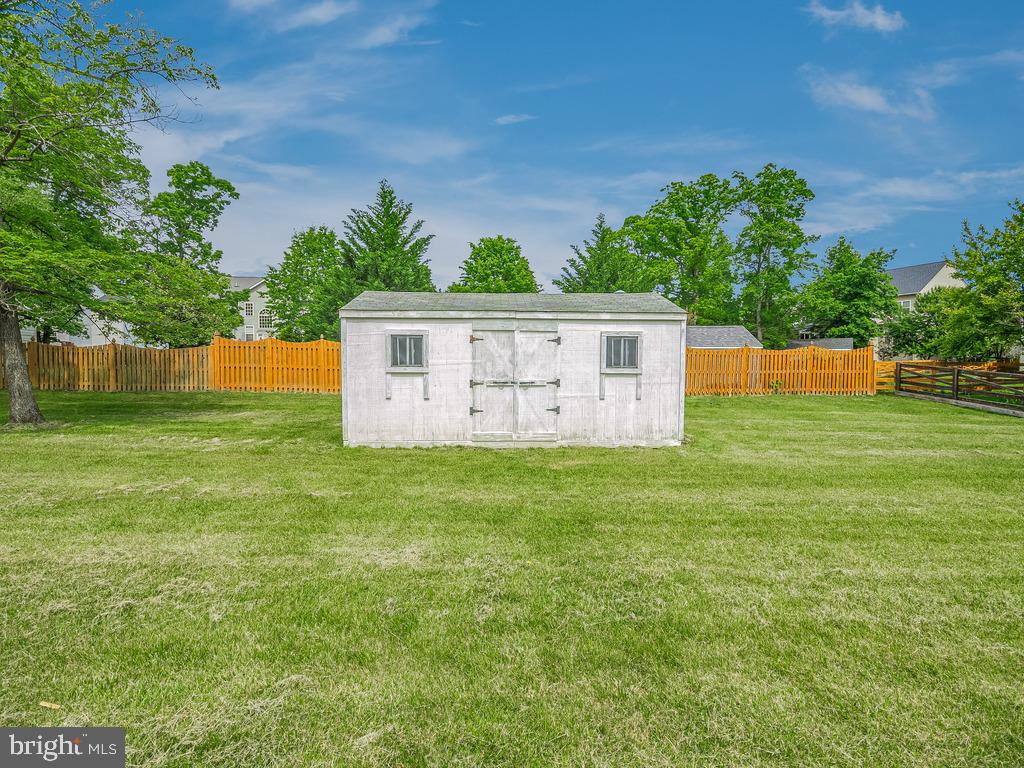 SILVER LEAF ESTATES - Residential Lease