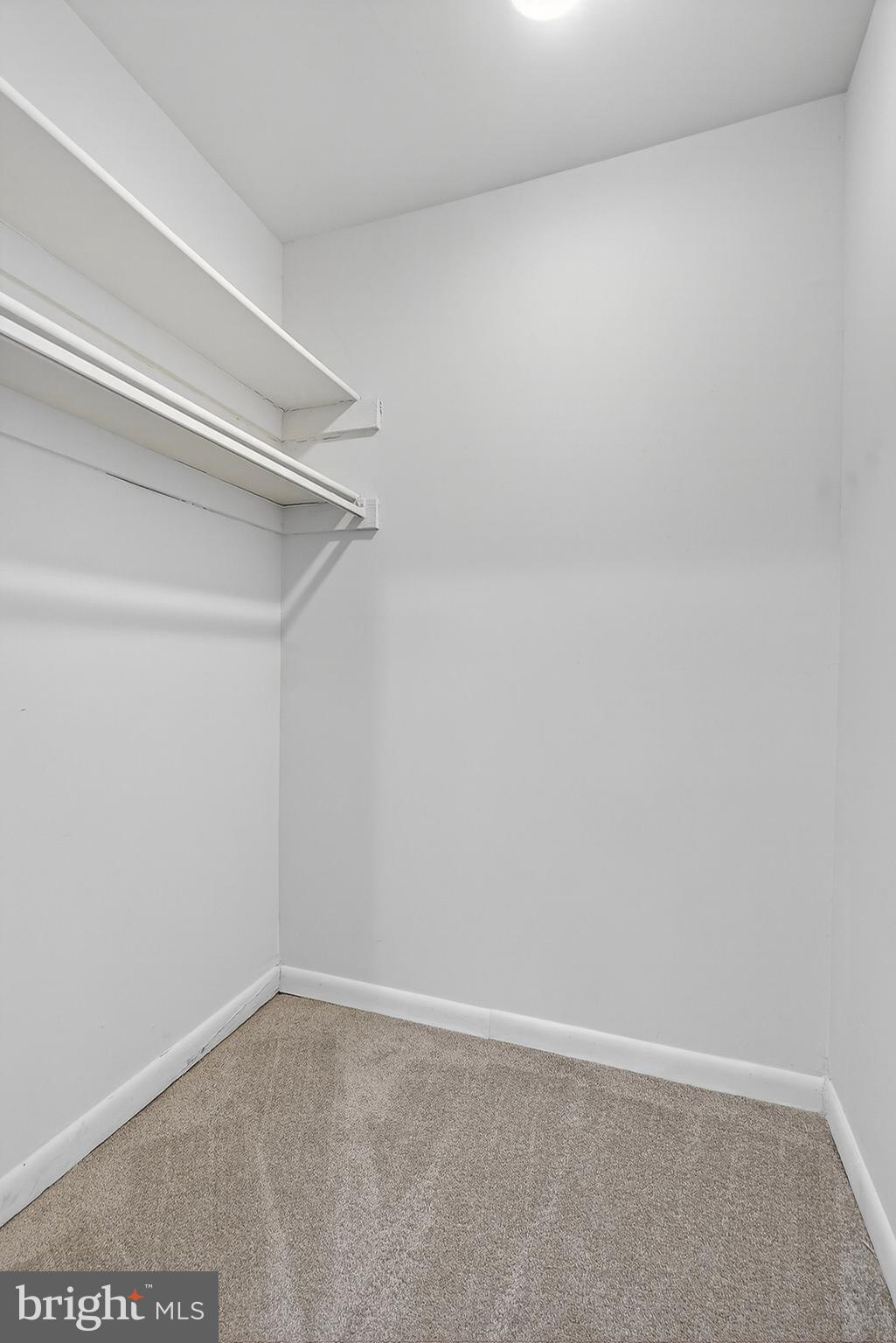 LONG REACH - Residential