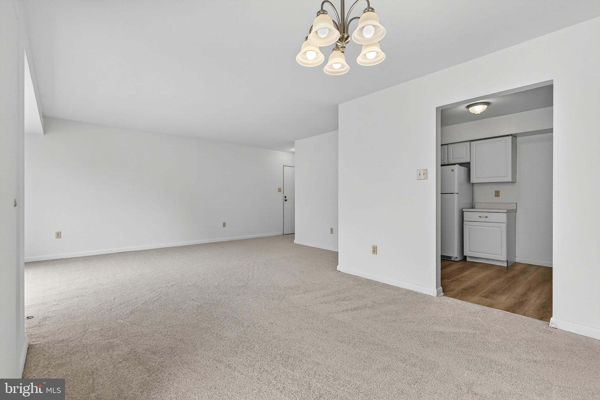 LONG REACH - Residential