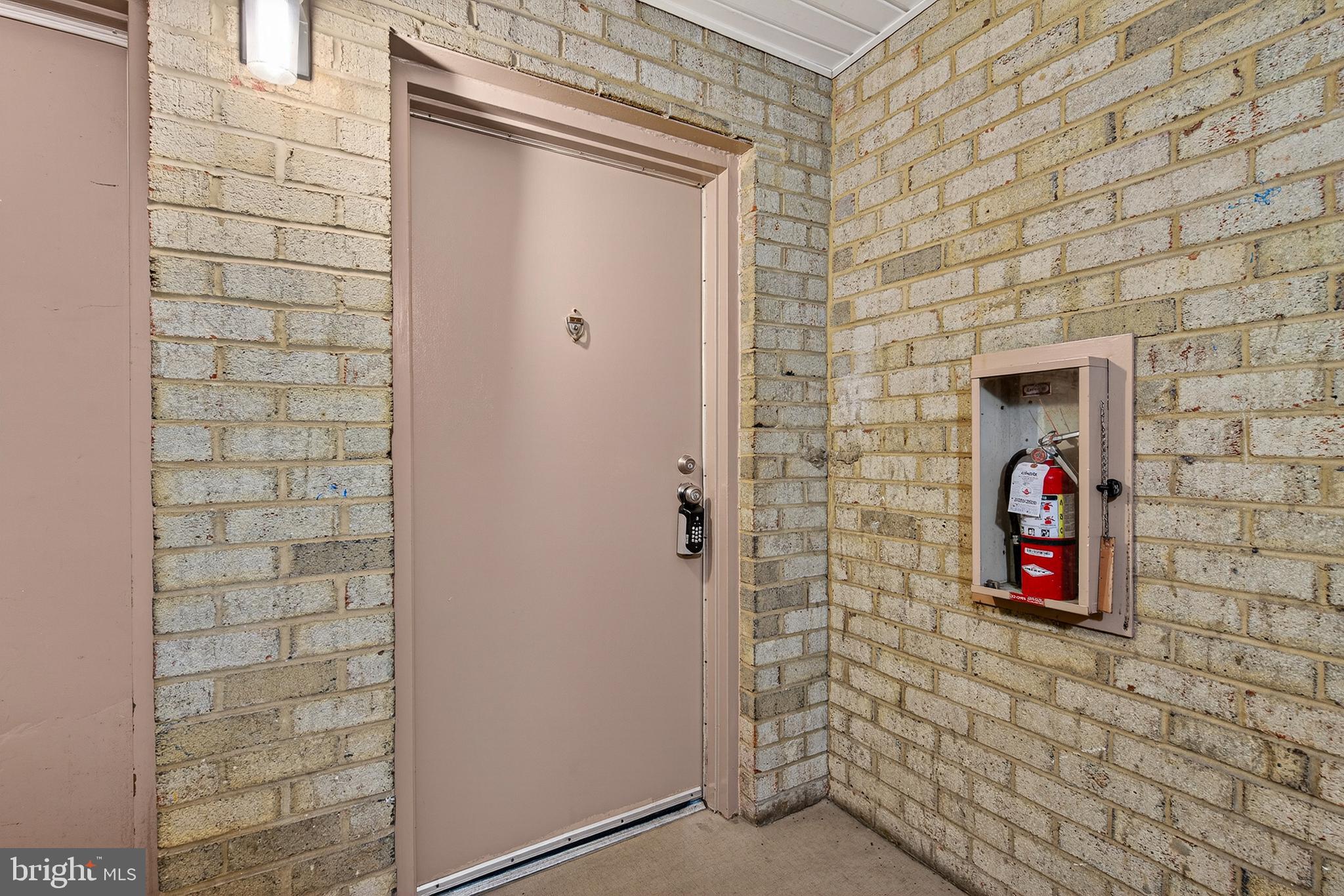 LONG REACH - Residential