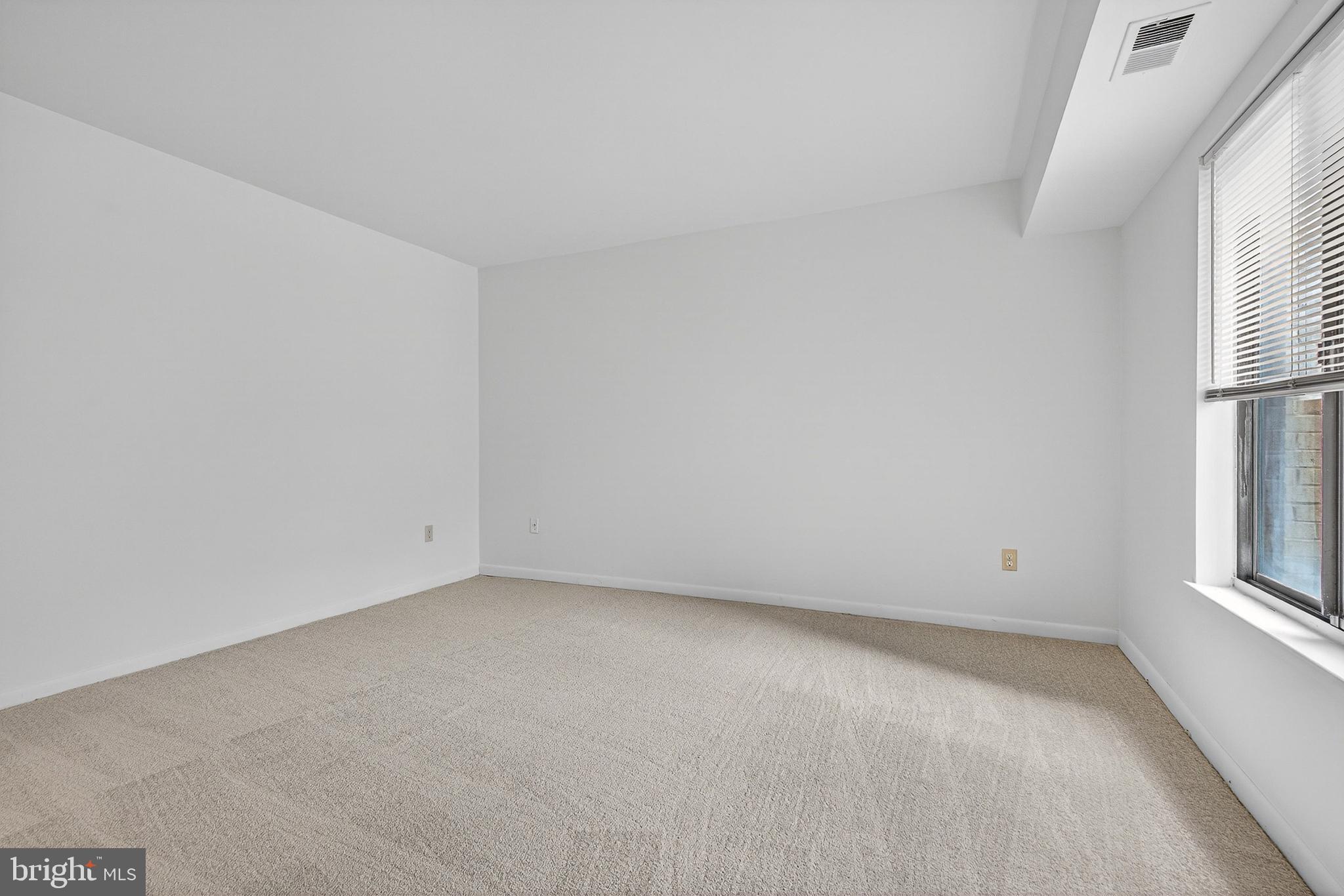 LONG REACH - Residential