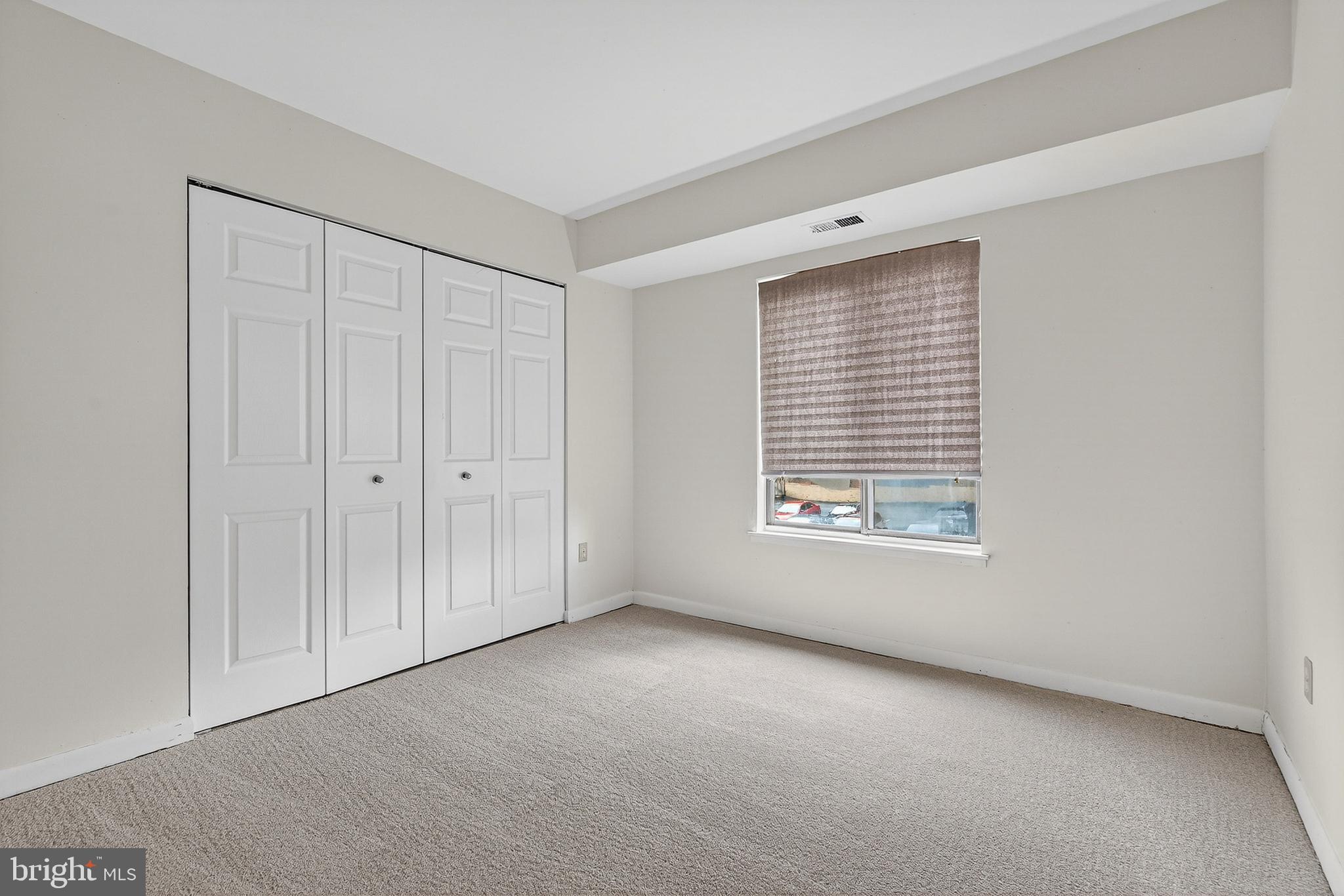 LONG REACH - Residential