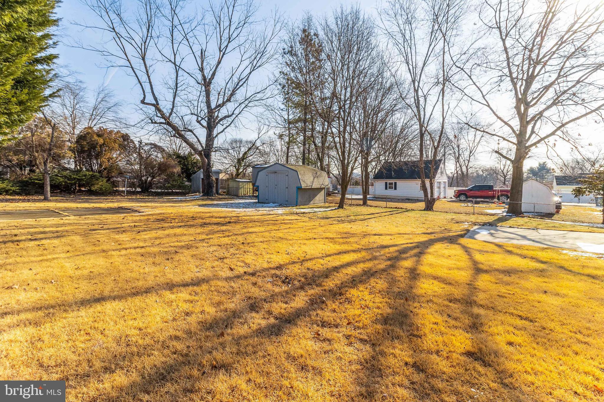 HUNT CLUB ESTATES - Residential