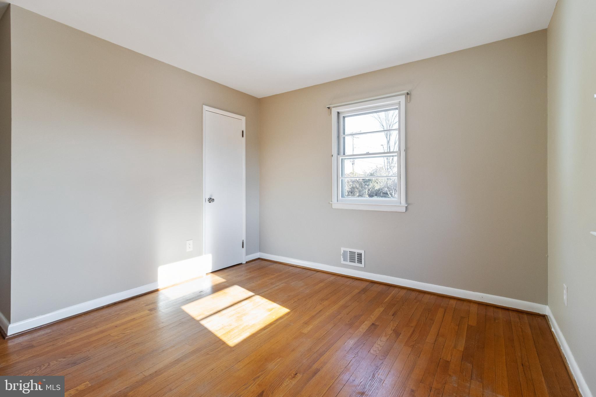 HUNT CLUB ESTATES - Residential