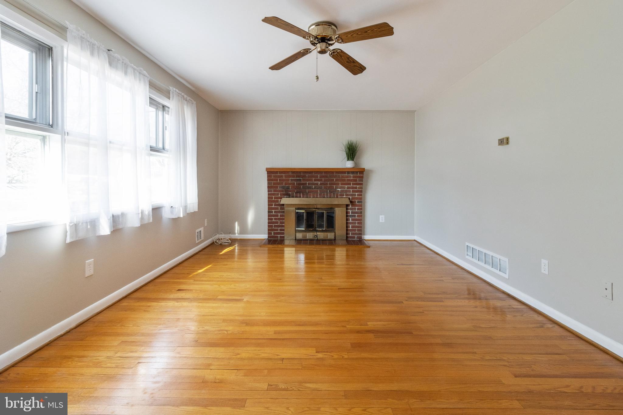 HUNT CLUB ESTATES - Residential