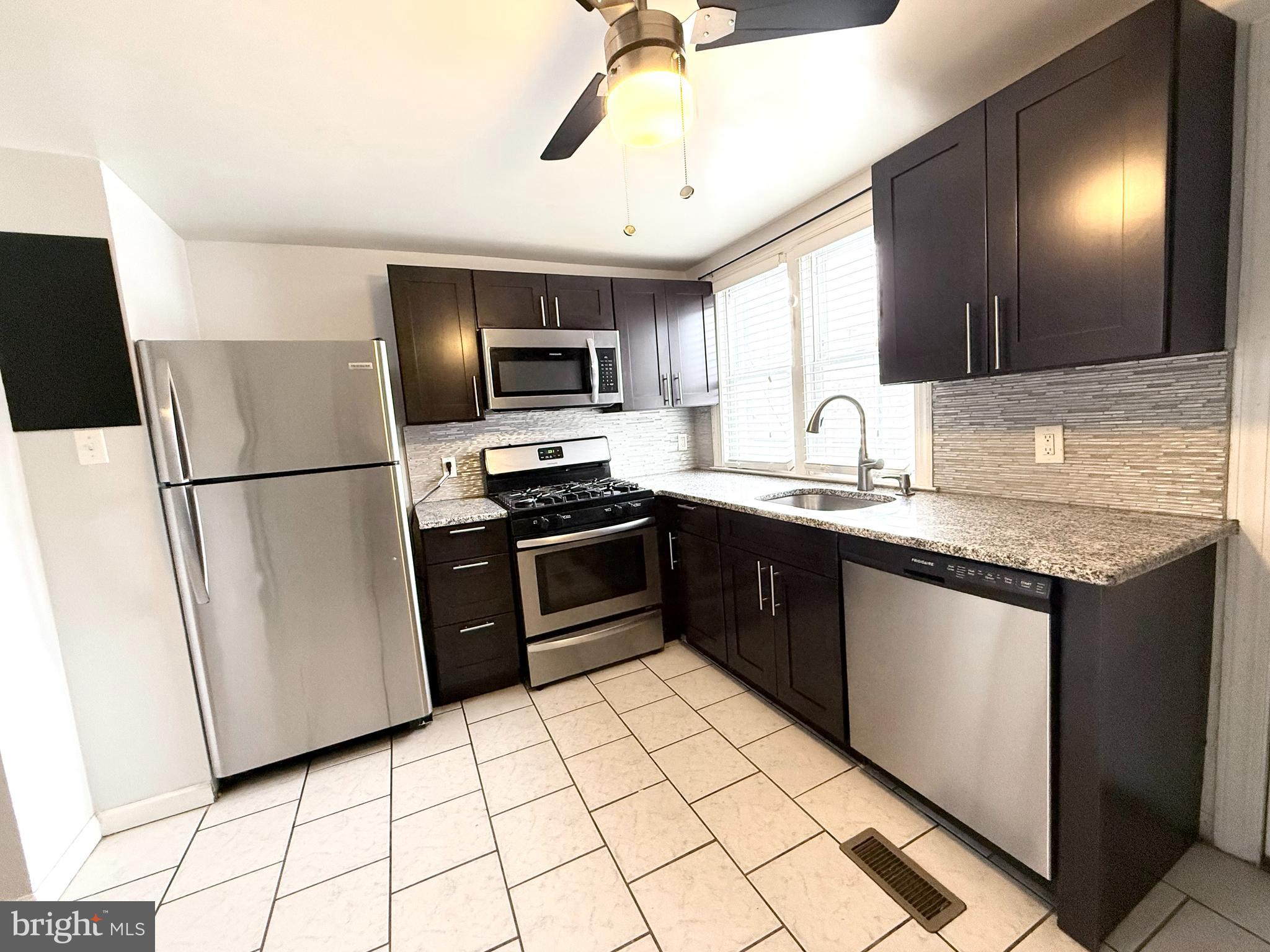 PORT RICHMOND - Residential