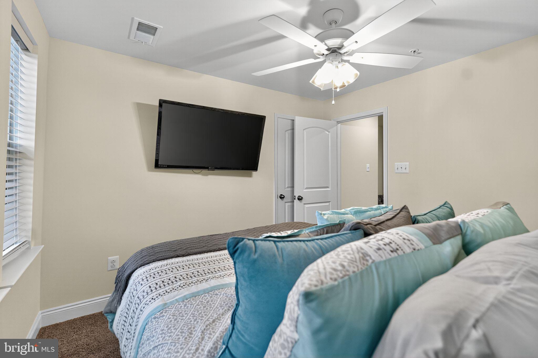 AMBER RIDGE - Residential