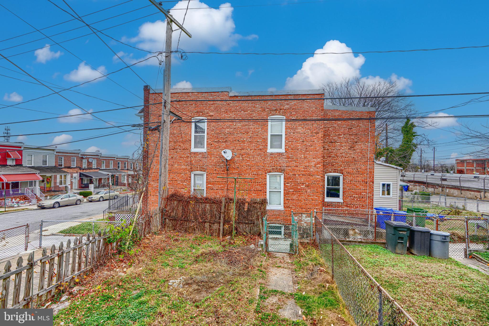 WEST SIDE - Residential