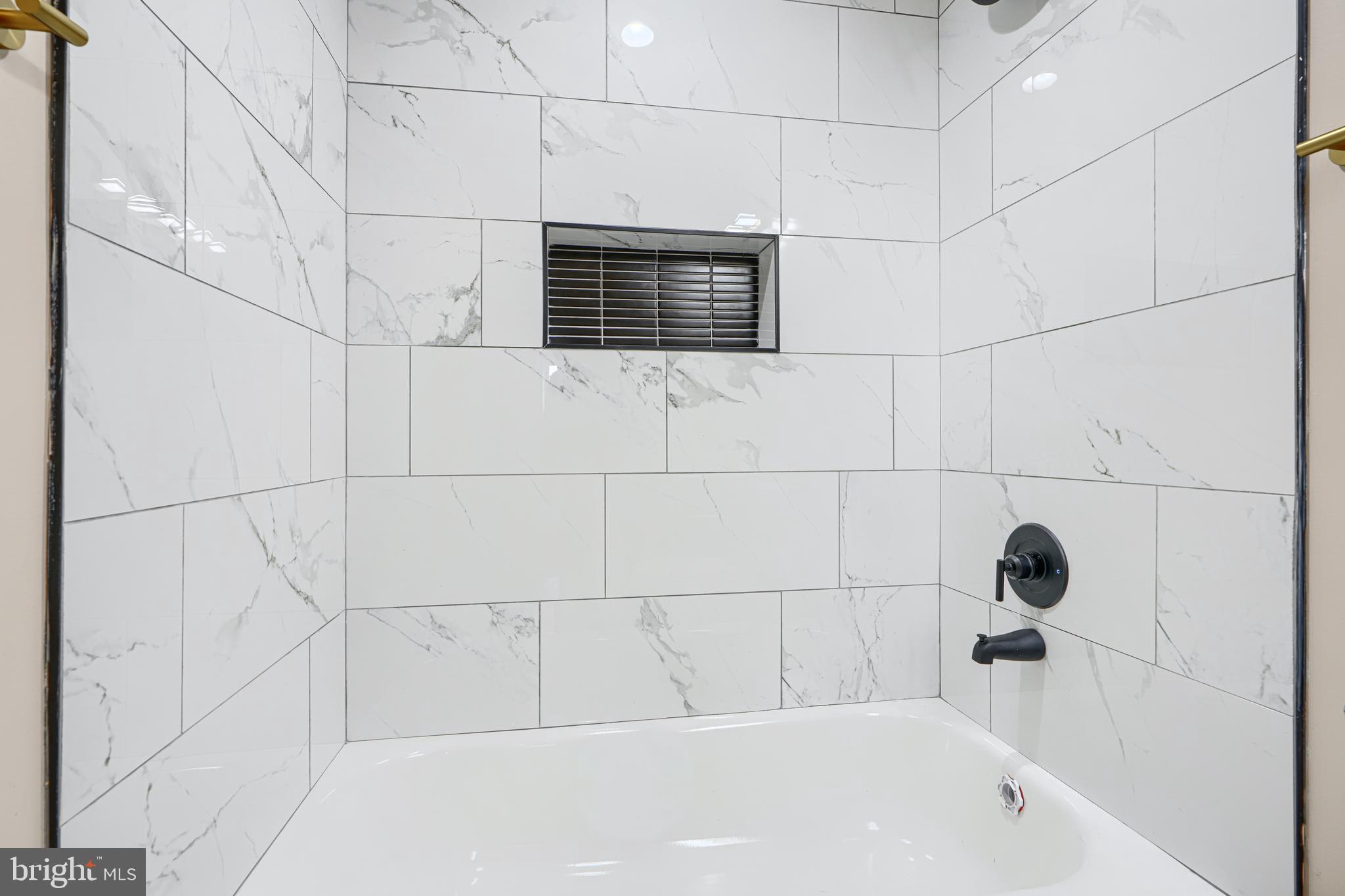 WEST SIDE - Residential